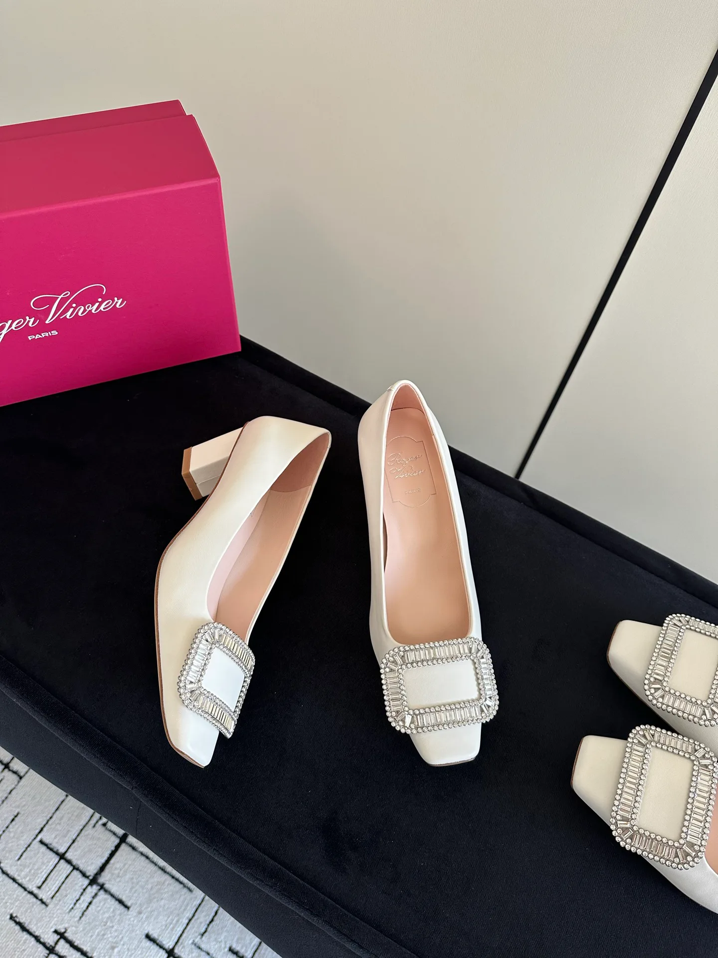 Women's Heels ROGER VIVIER 17624507