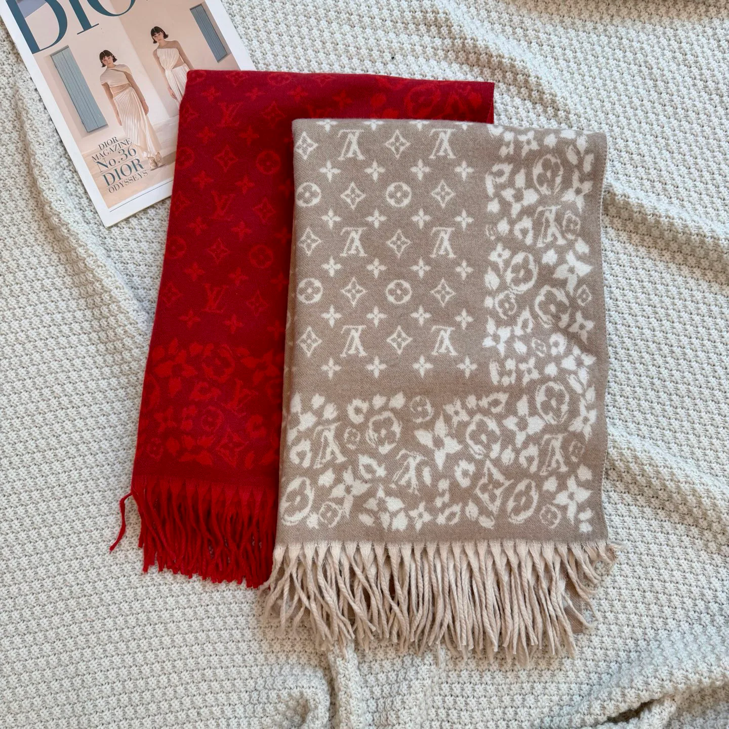 Scarves LOUIS VUITTON 18105498