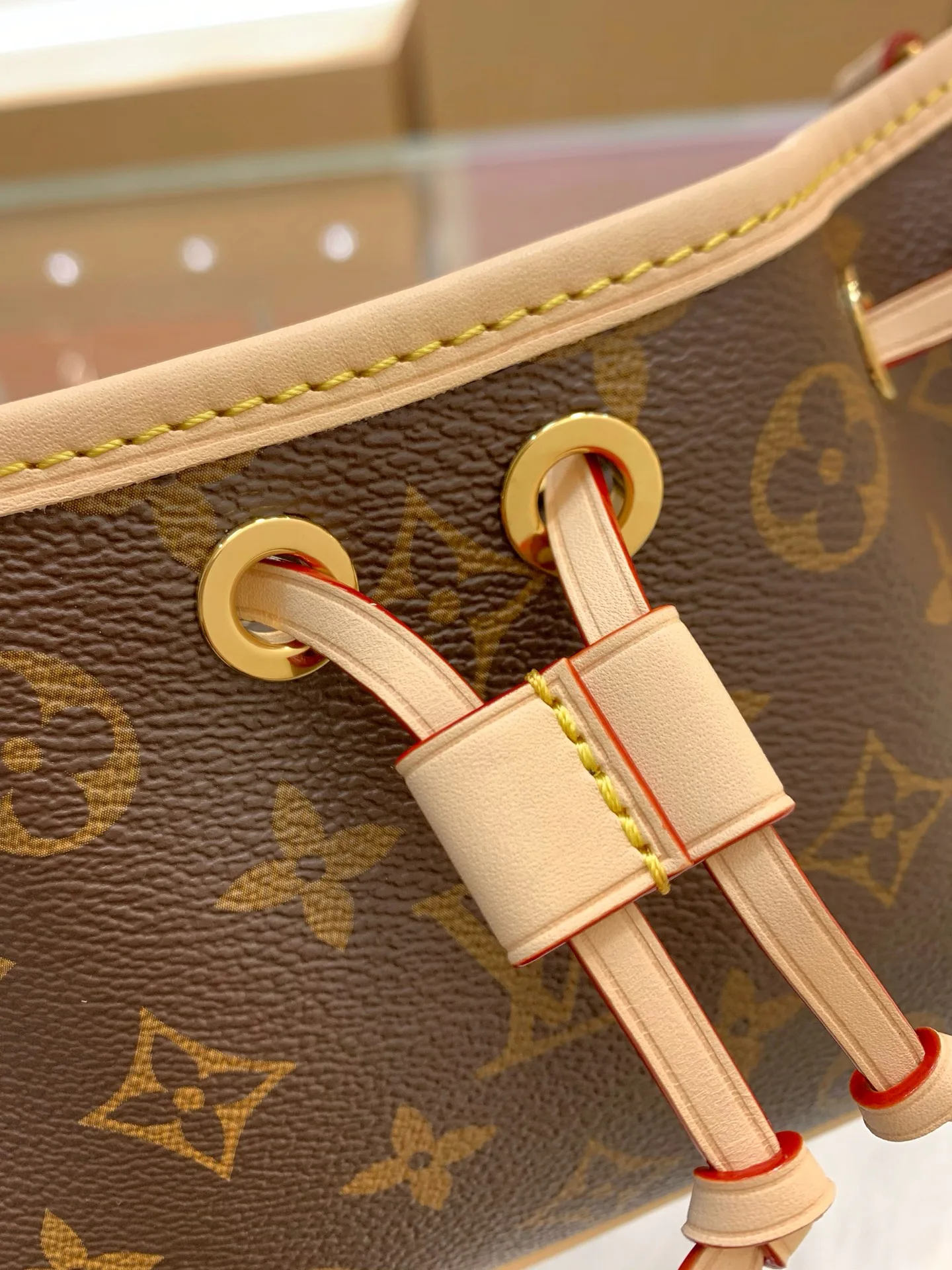 Women's Classic Handbags LOUIS VUITTON 17303176