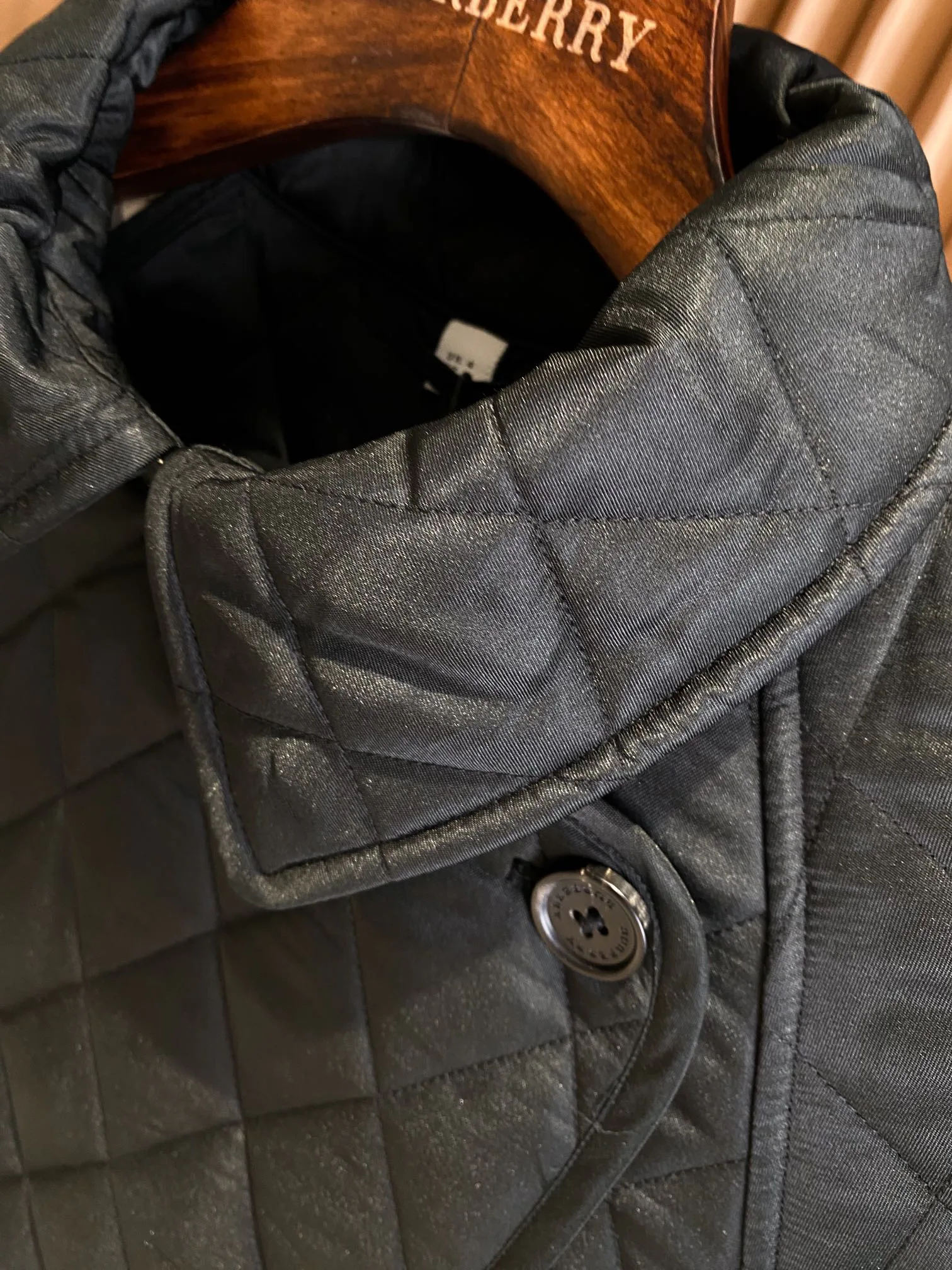 Women's Jackets And Down Jackets BURBERRY 18277304