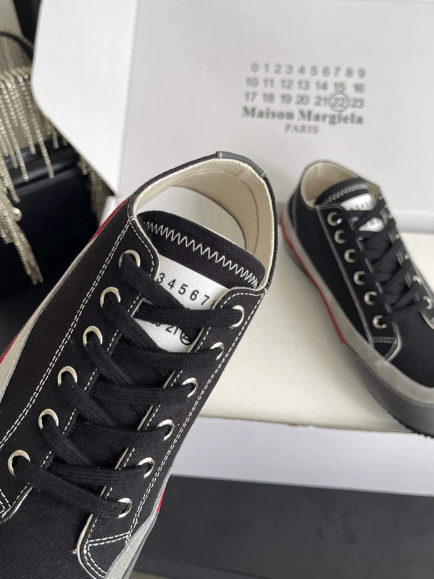 Women's Sneakers MAISON MARGIELA 17554410