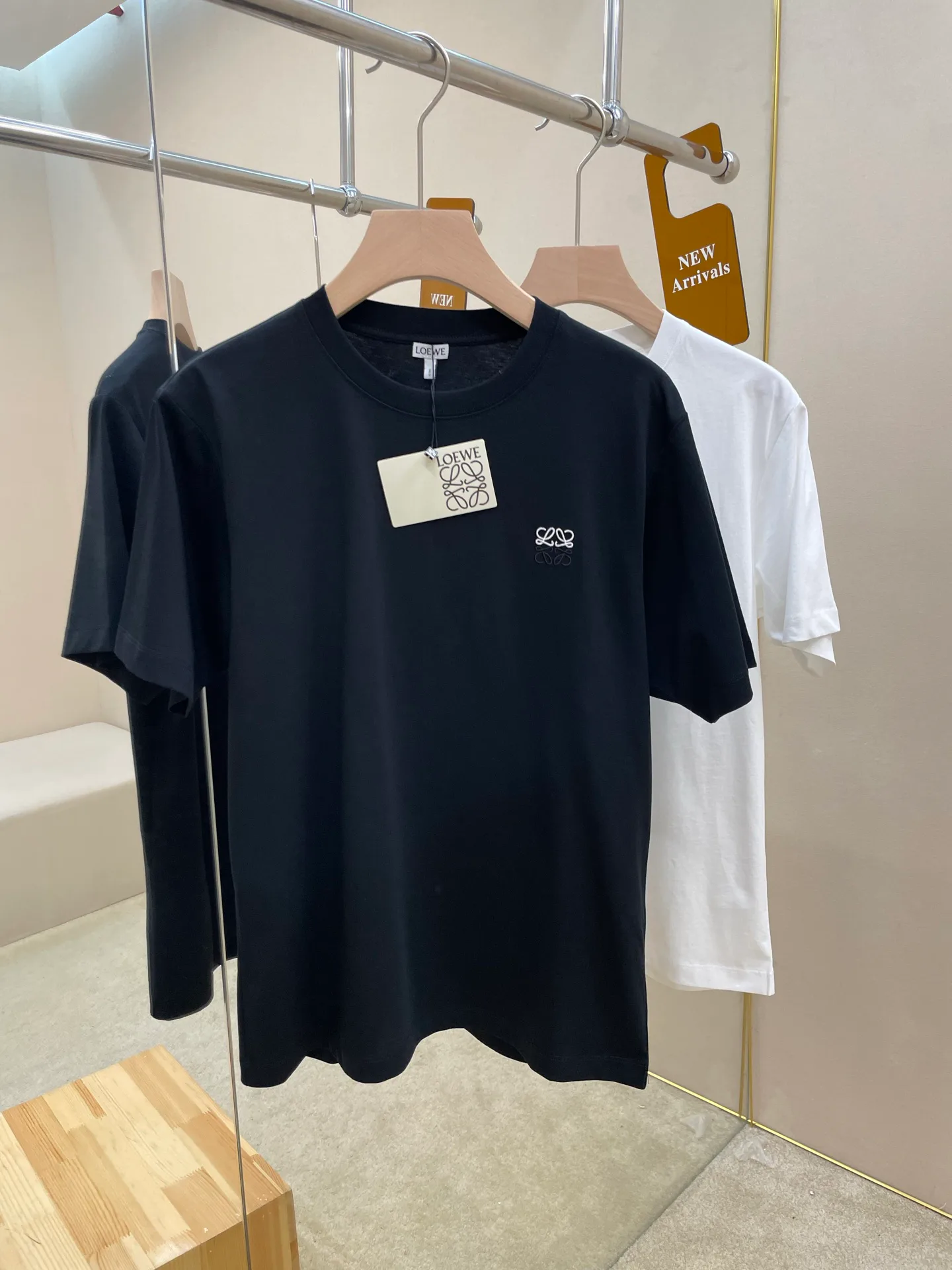 Women's T-Shirts LOEWE 18052375