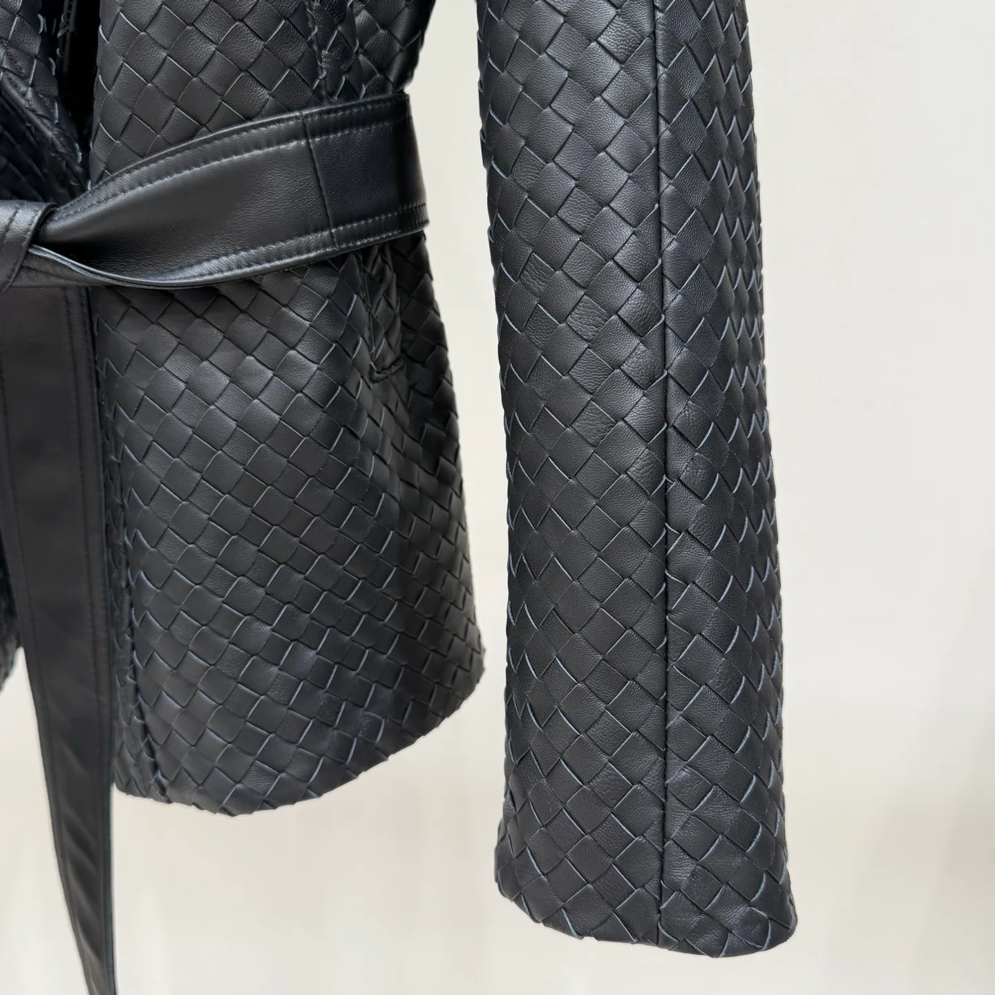 Women's Leather Jackets And Sheepskin Coats BOTTEGA VENETA 18335424