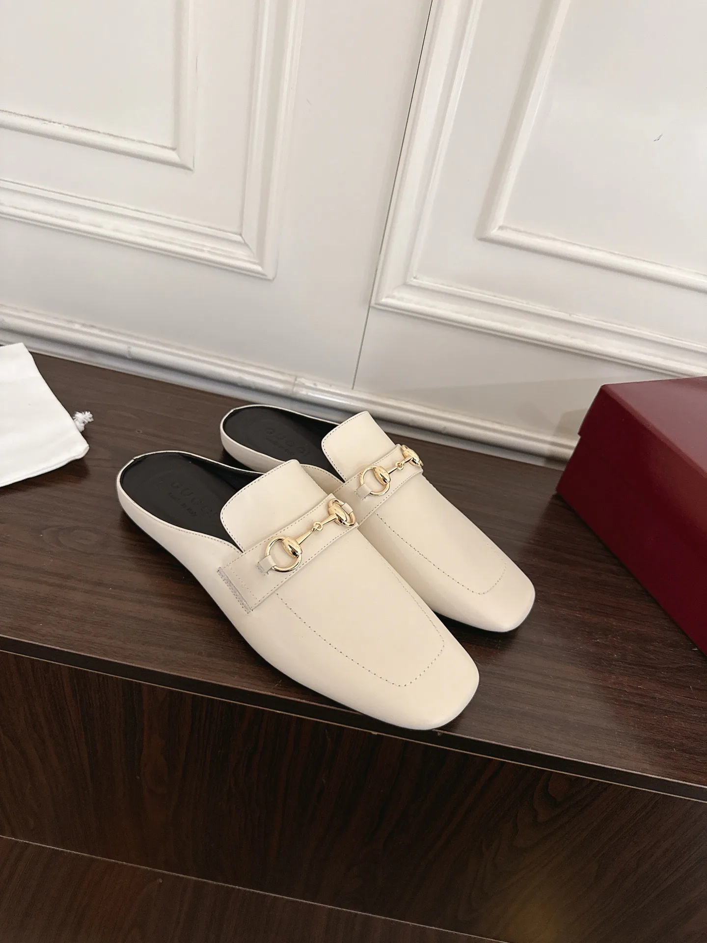 Women's Mules And Clogs GUCCI 17956781
