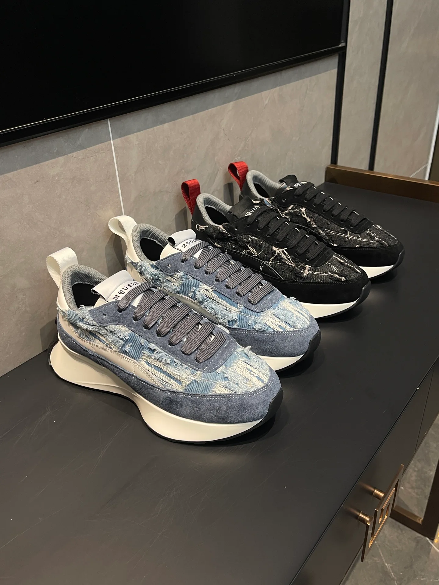 Women's Sneakers ALEXANDER MCQUEEN 18363931