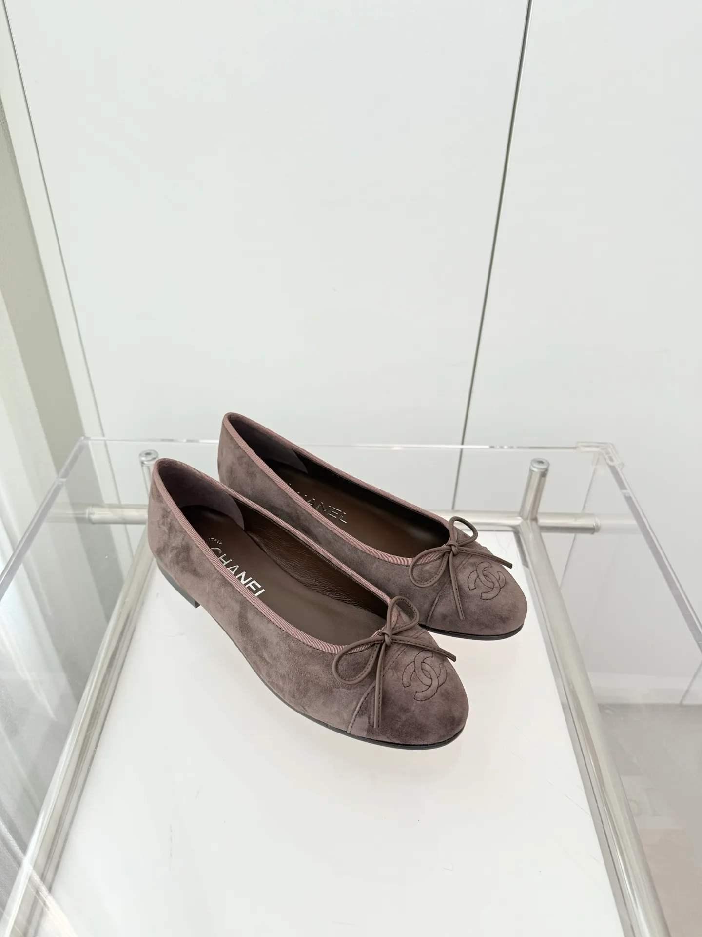 Women's Ballet Flats CHANEL 18120820