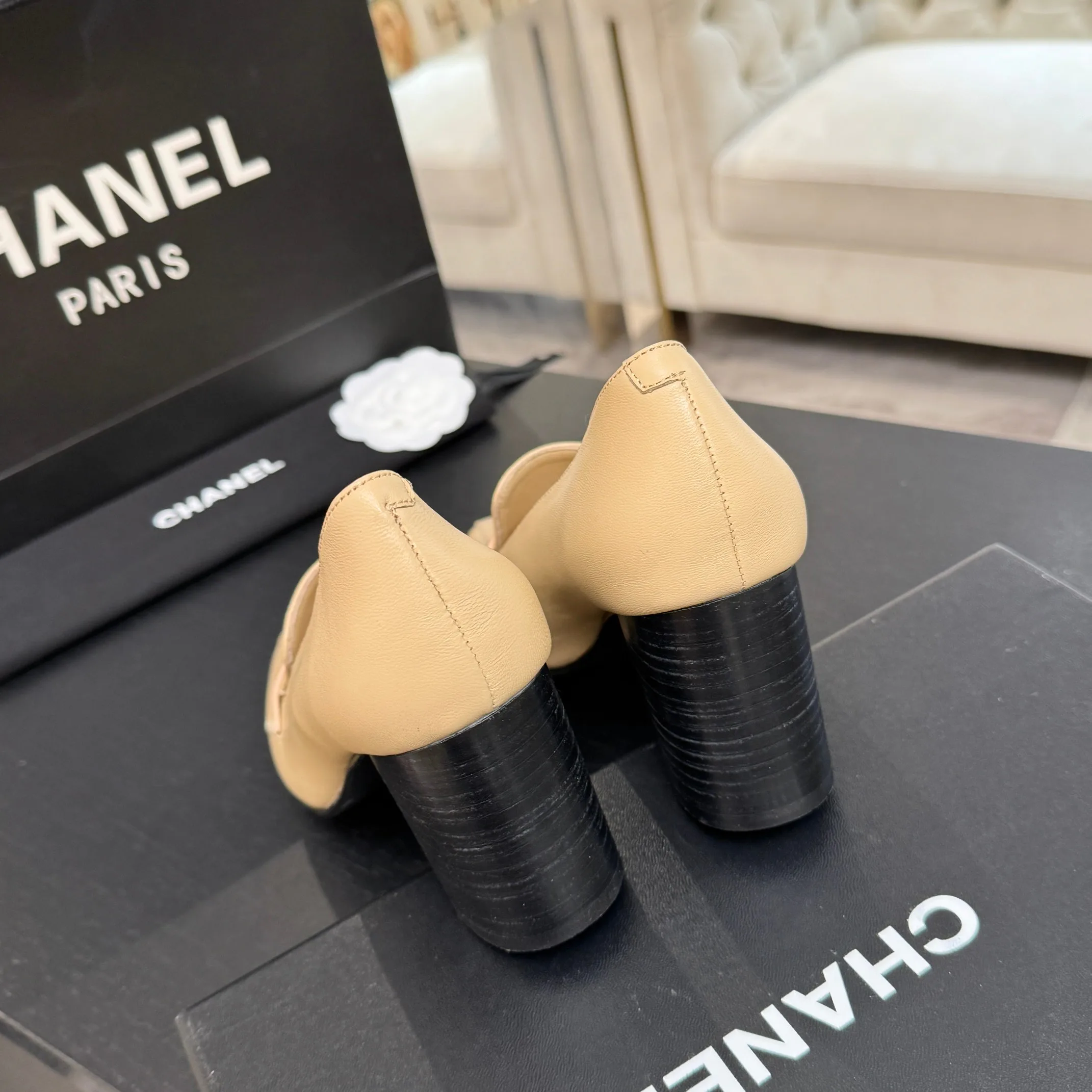 Women's Loafers And Moccasins CHANEL 18063093