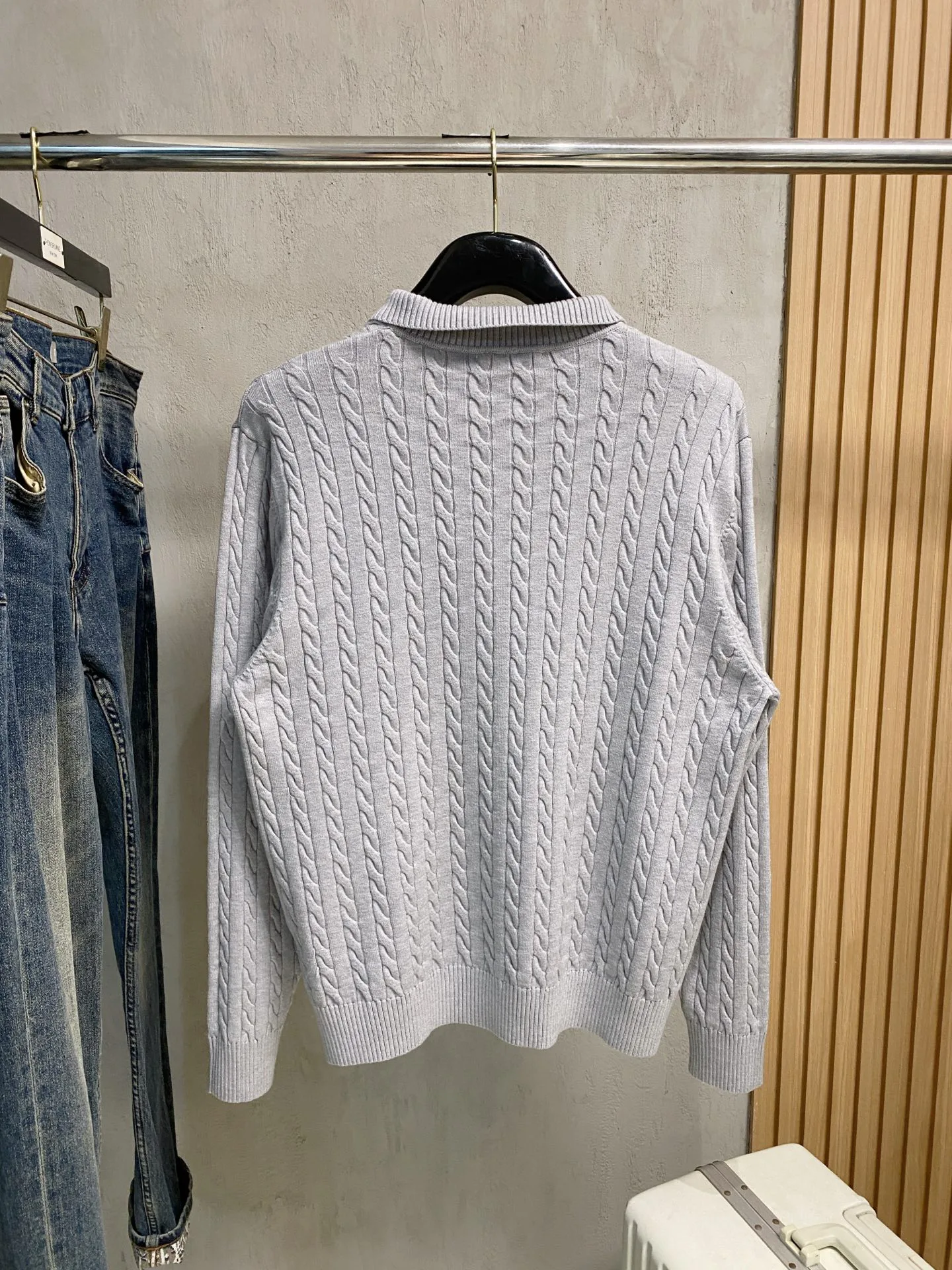 Men's Jumpers And Sweaters MONCLER 18098172