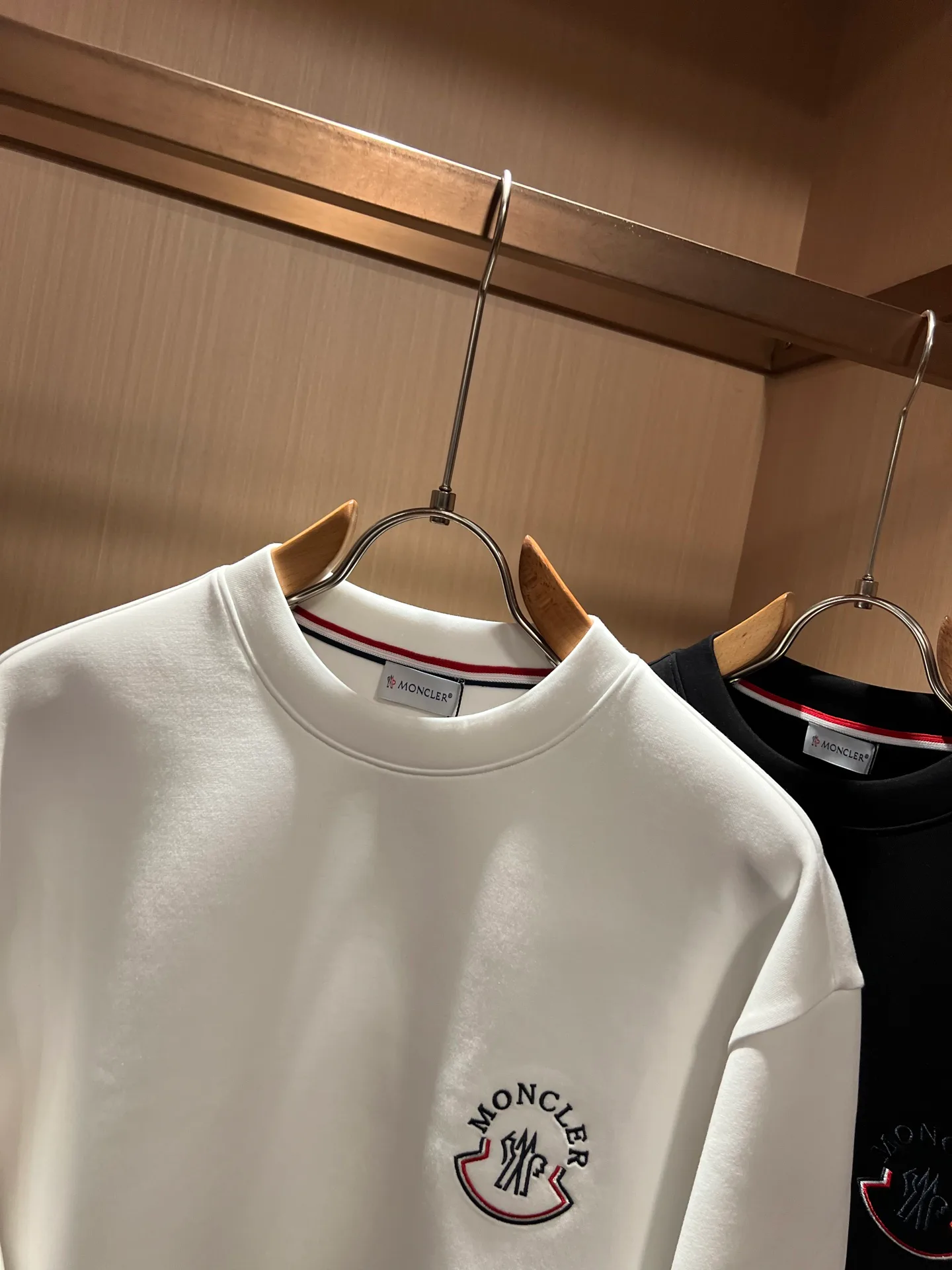 Men's Sweatshirts And Hoodies MONCLER 18519617