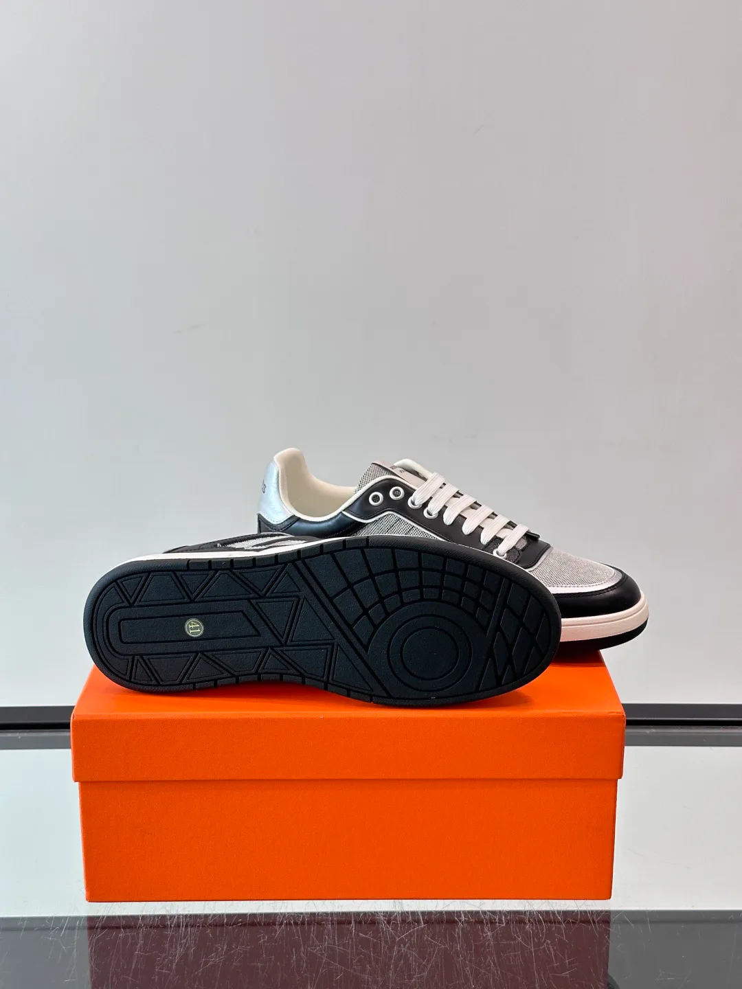 Men's Sneakers HERMES 18500637