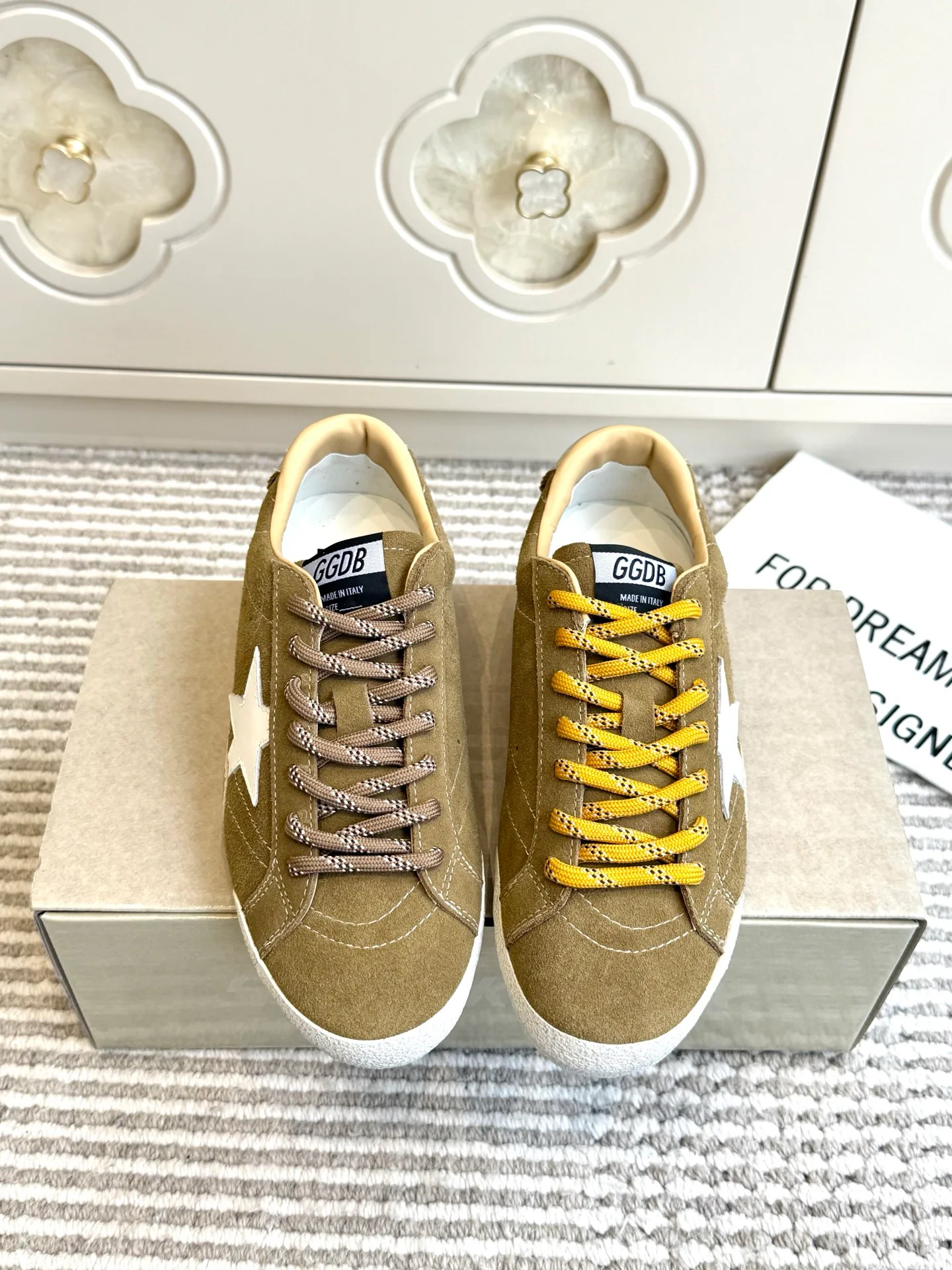 Women's Sneakers GOLDEN GOOSE 18360512