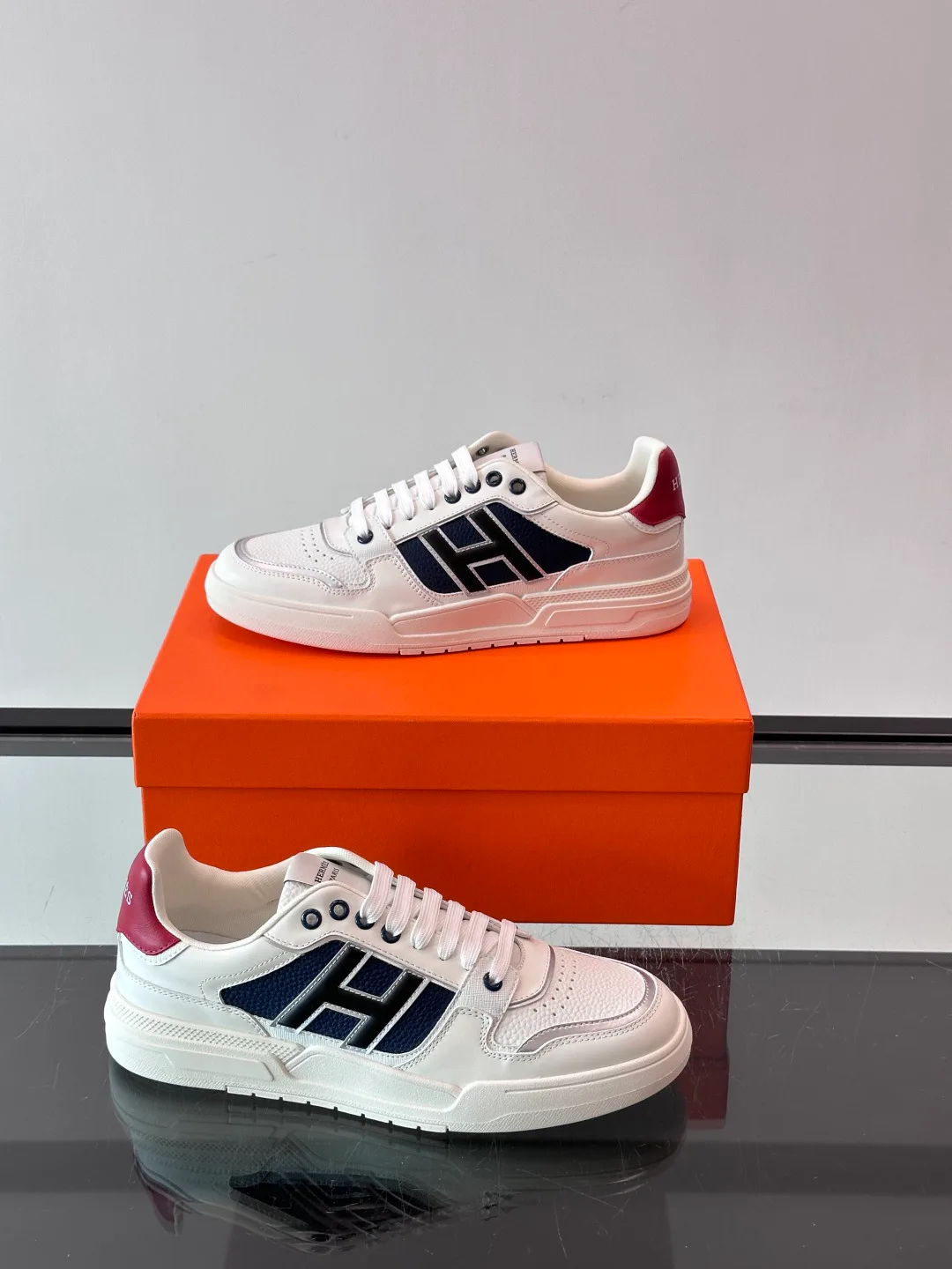 Men's Sneakers HERMES 18500627