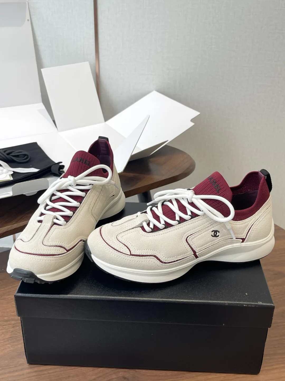 Women's Sneakers CHANEL 17364708