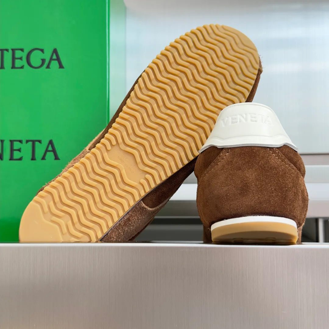 Women's Sneakers BOTTEGA VENETA 17910638