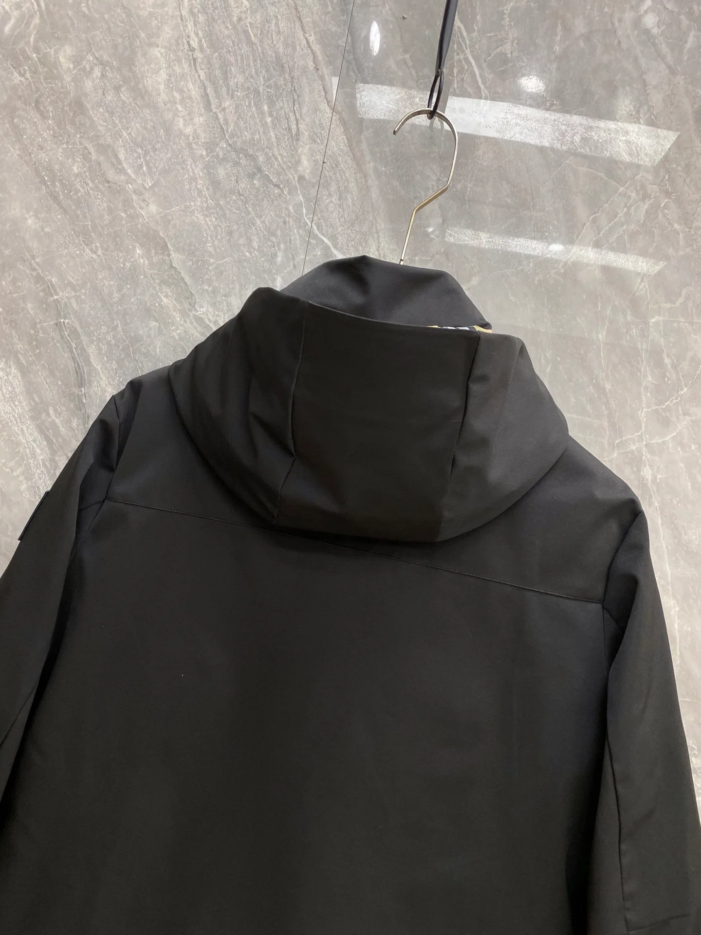 Men's Jackets And Down Jackets MONCLER 18348640