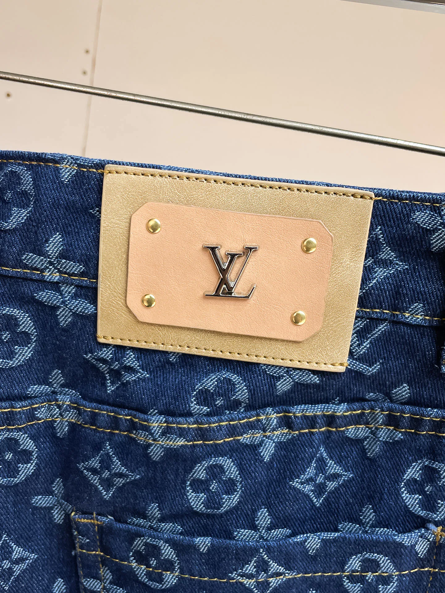 Men's Jeans LOUIS VUITTON 18345639