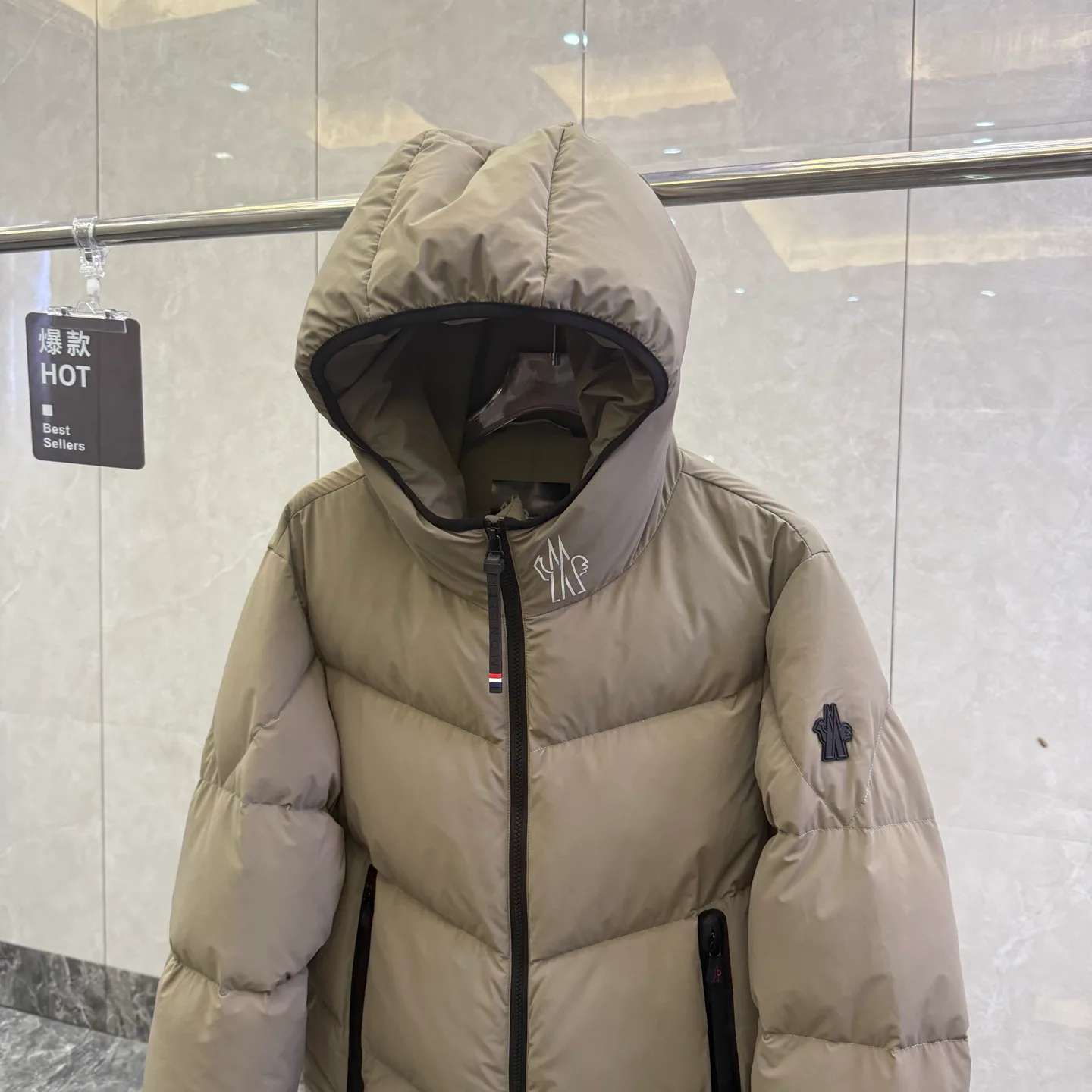 Куртки И Пуховики Женские Moncler 18615028