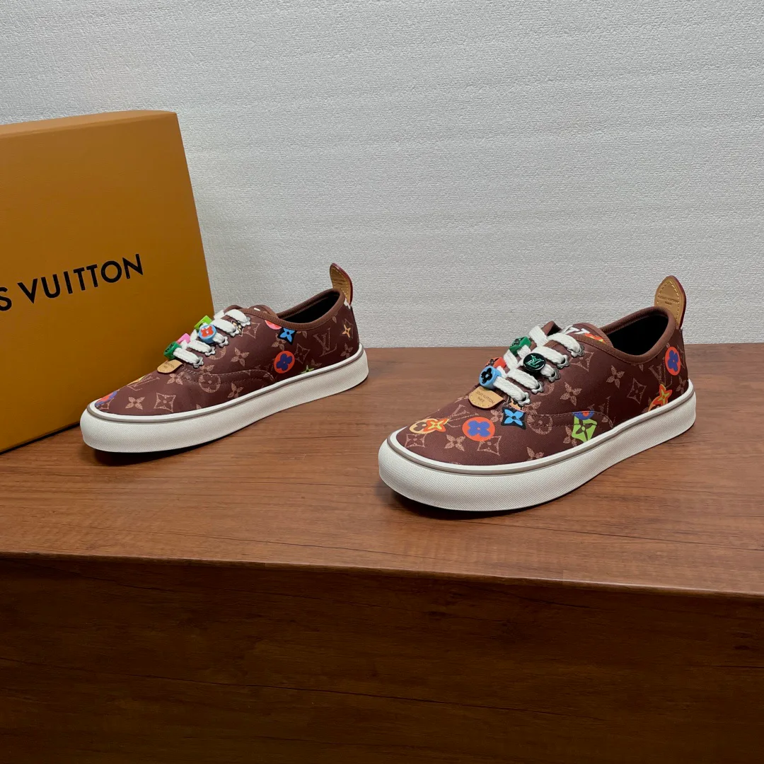 Кроссовки Мужские Louis Vuitton 18626479