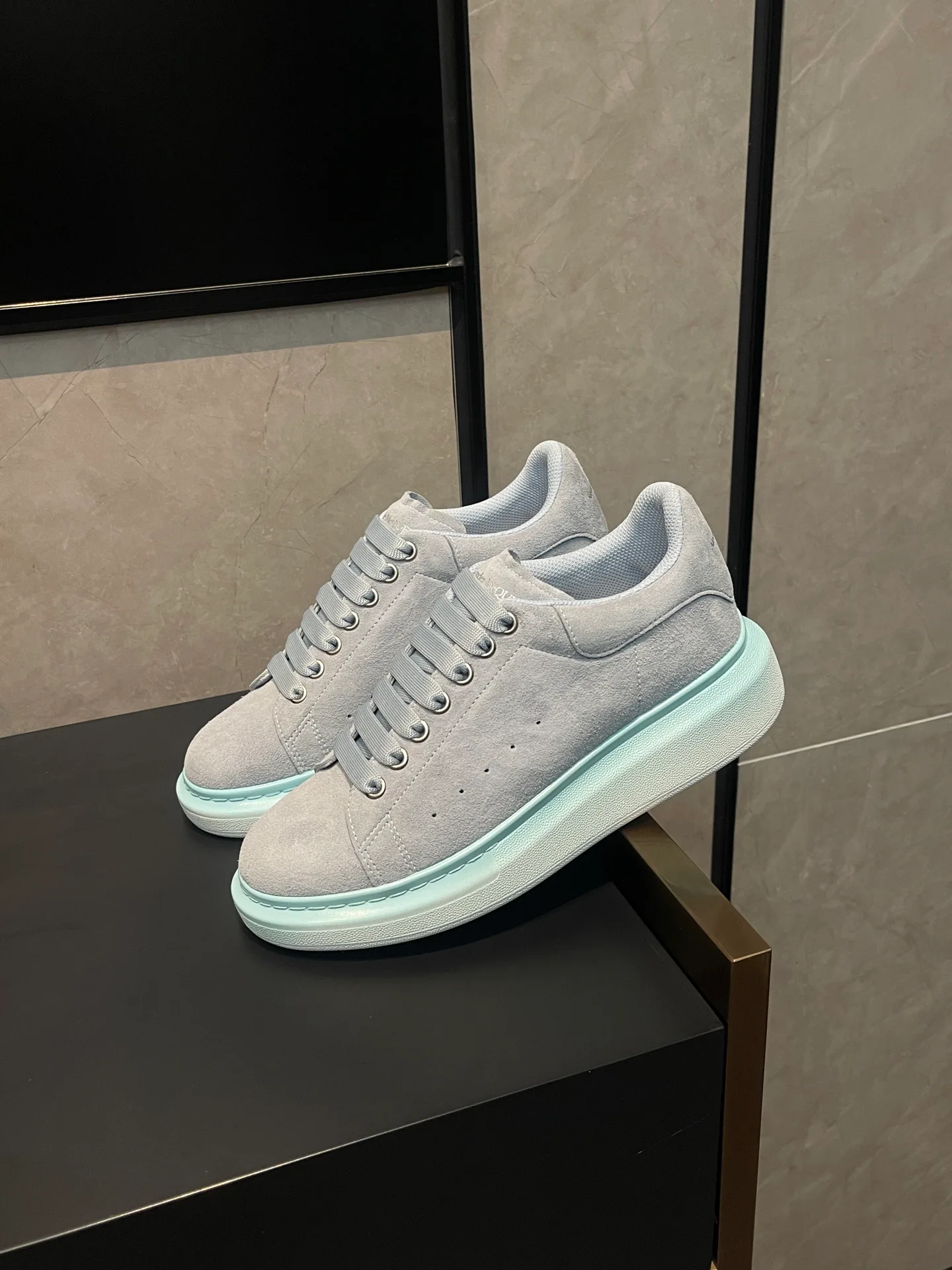 Women's Sneakers ALEXANDER MCQUEEN 17827924