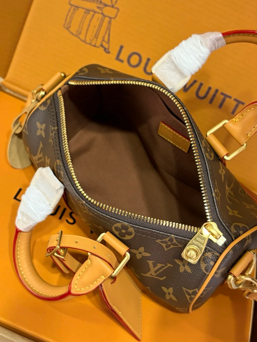 Women's Classic Handbags LOUIS VUITTON 18170493