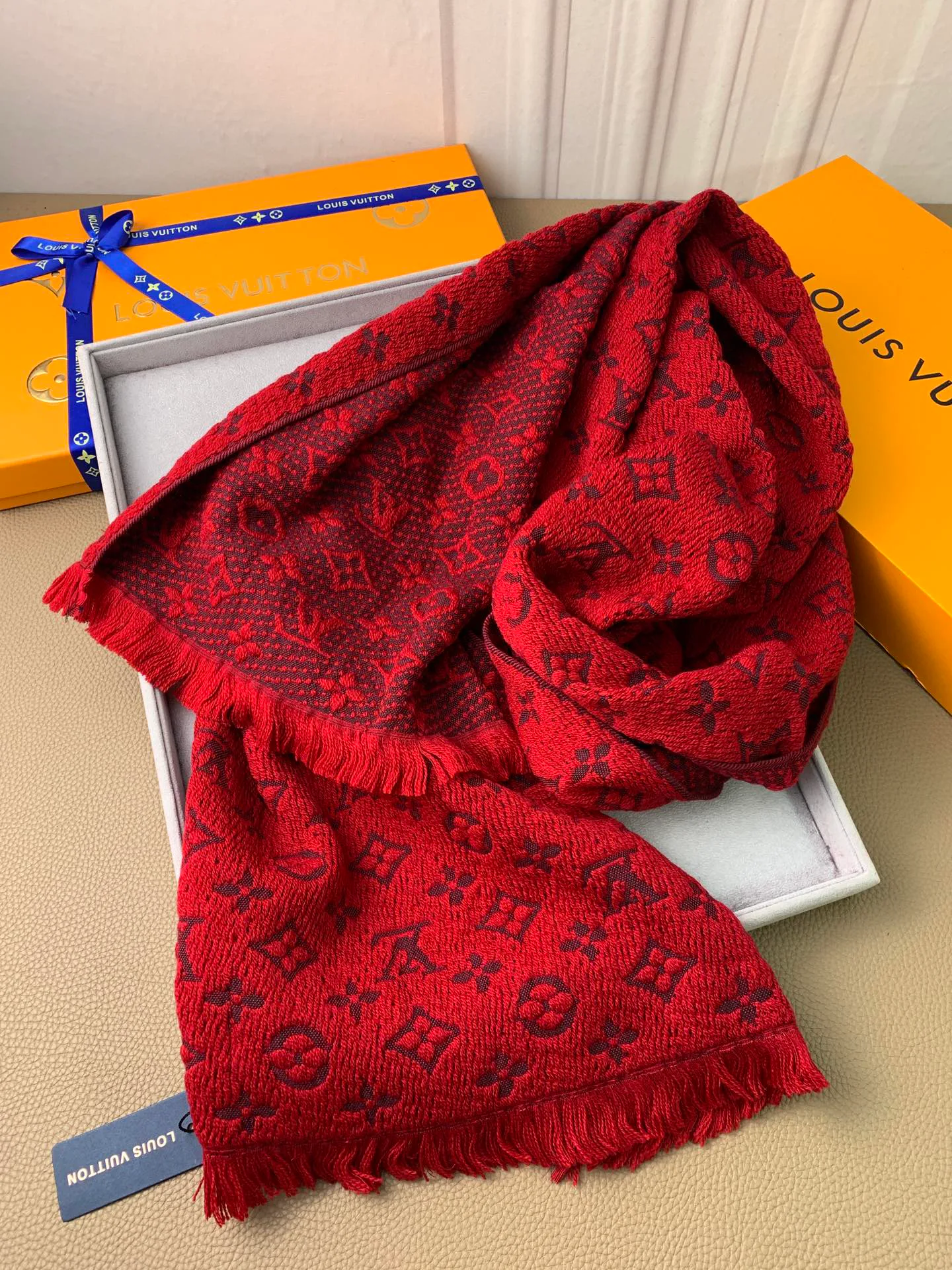 Scarves LOUIS VUITTON 18525768