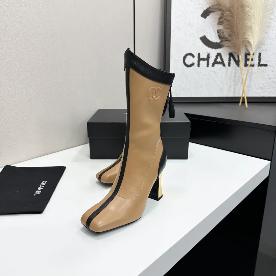 Women's Boots CHANEL 18366720