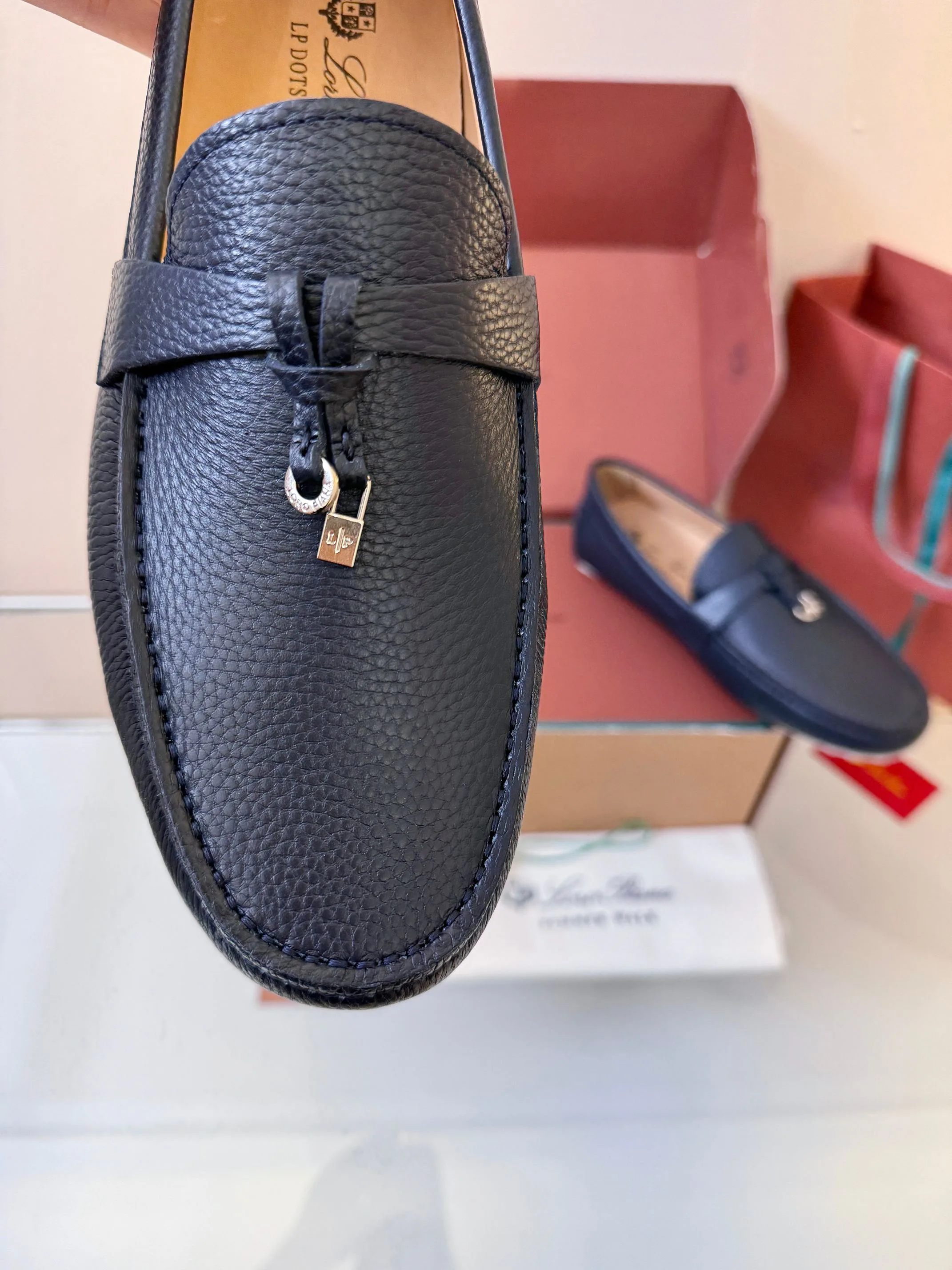 Men's Loafers And Dress Shoes LORO PIANA 17122917