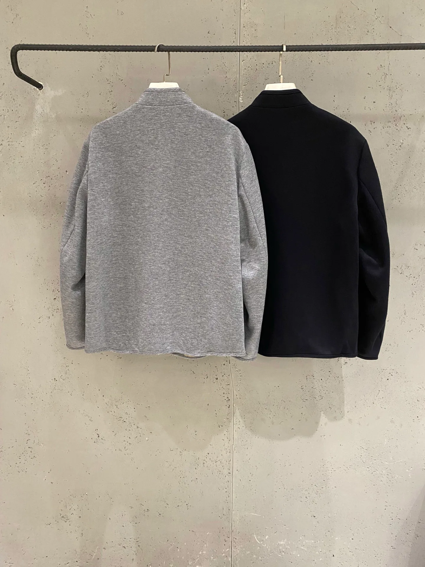 Men's Jackets And Down Jackets MONCLER 17938030