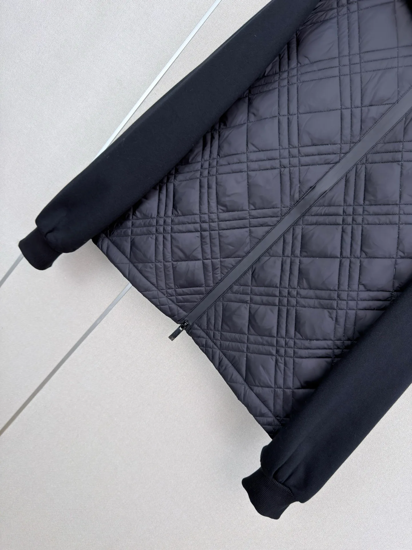 Women's Jackets And Down Jackets MONCLER 18506403