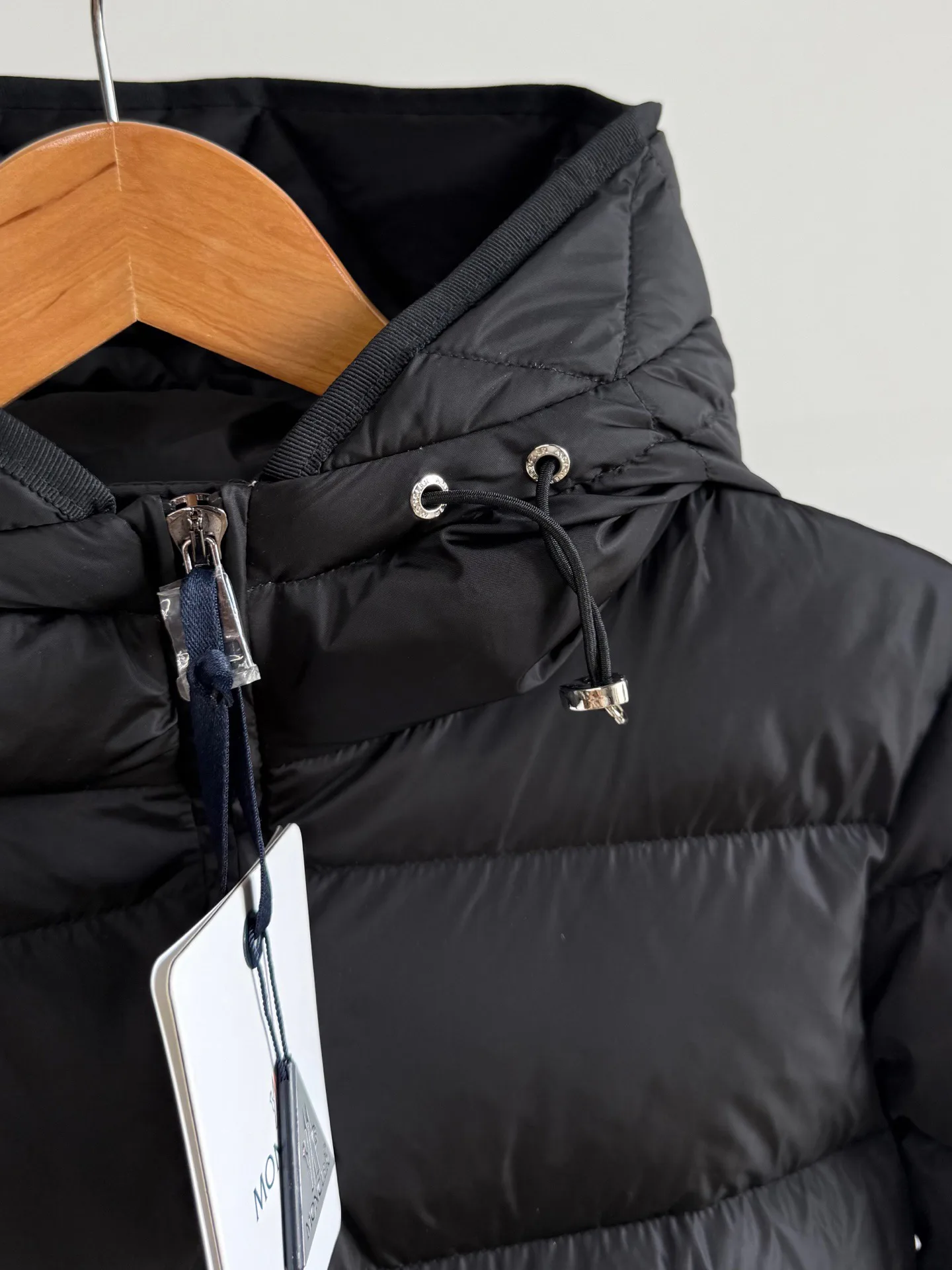 Women's Jackets And Down Jackets MONCLER 17328482