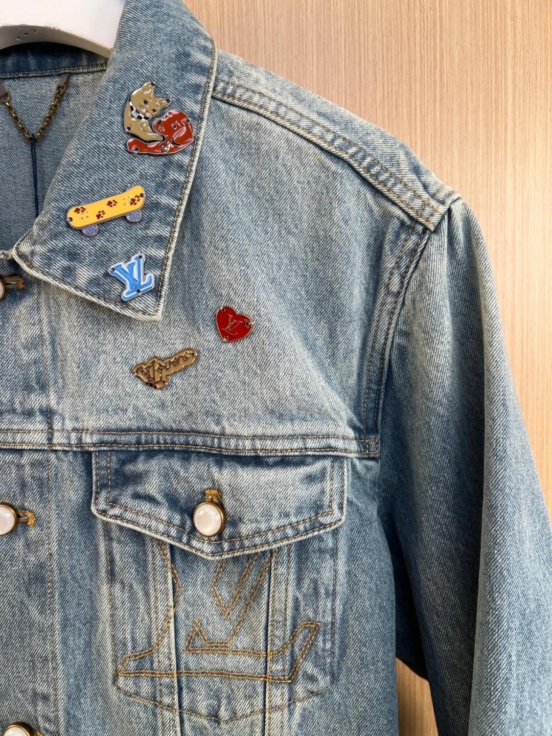 Men's Jackets And Down Jackets LOUIS VUITTON 18179325