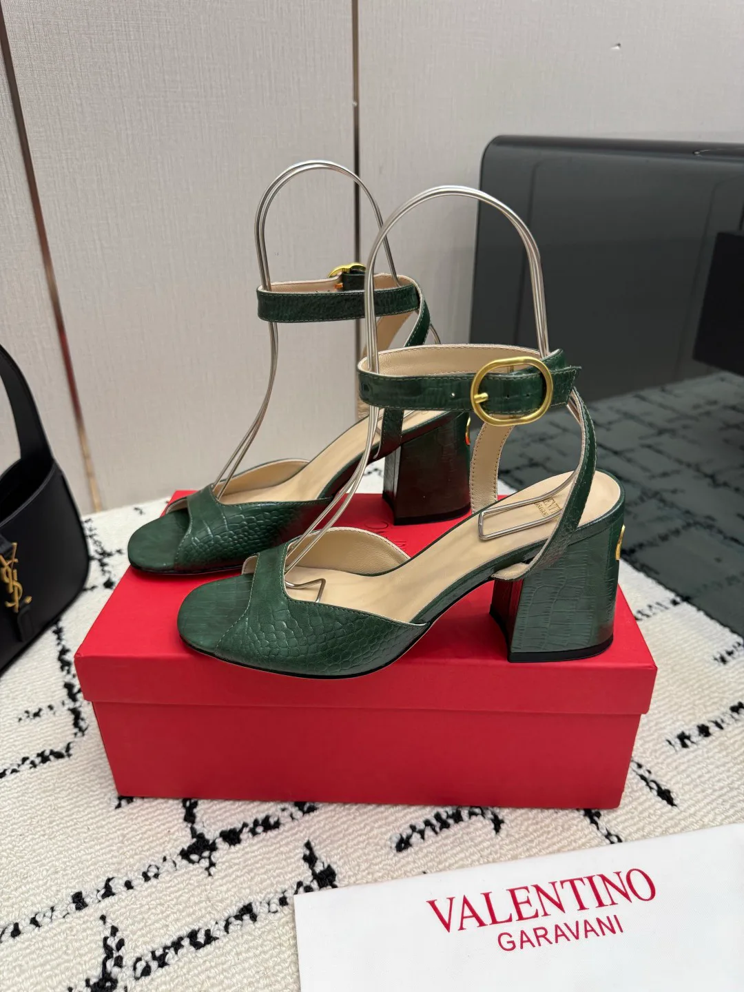 Women's Open-Toe Sandals VALENTINO 18048995