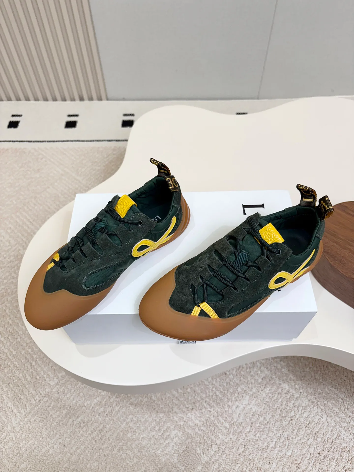 Women's Sneakers LOEWE 18132954