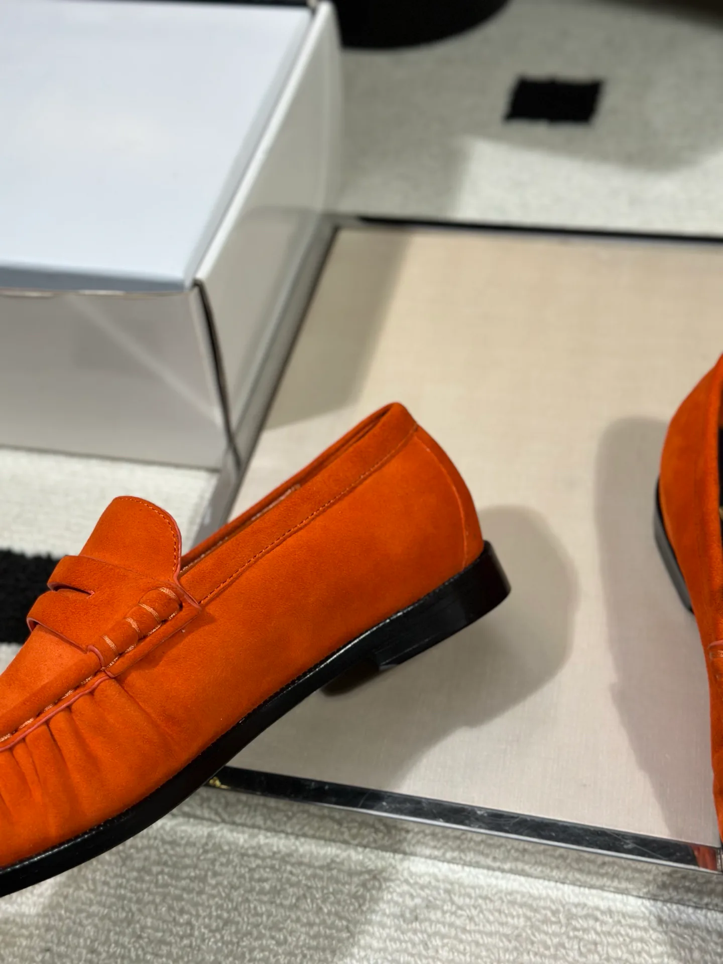 Women's Loafers And Moccasins SAINT LAURENT 18041790