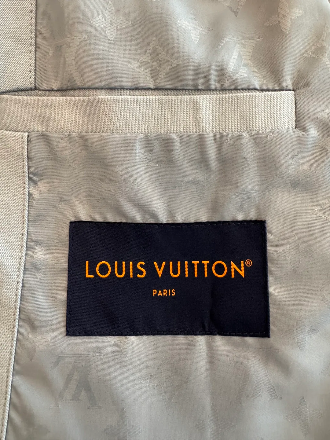 Women's Jackets And Down Jackets LOUIS VUITTON 17463248