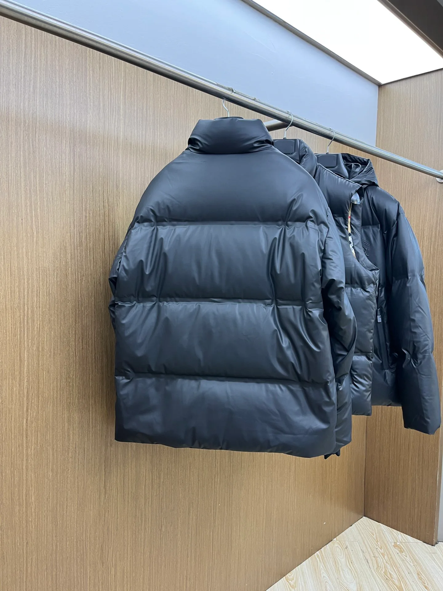 Men's Jackets And Down Jackets BURBERRY 18194610