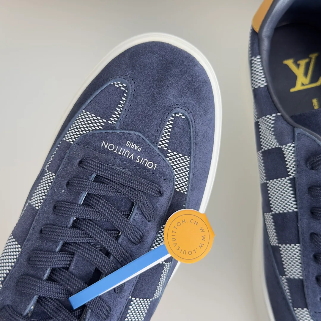 Women's Sneakers LOUIS VUITTON 17910625