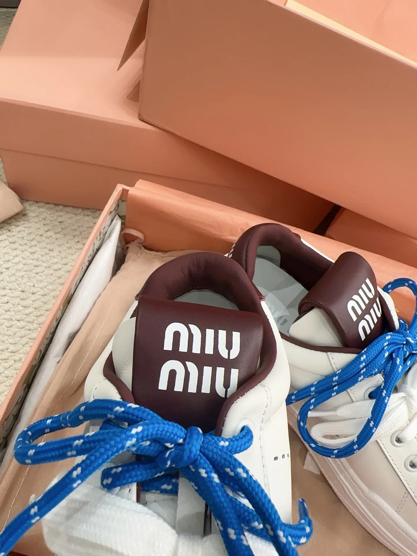 Women's Sneakers MIU MIU 18041147