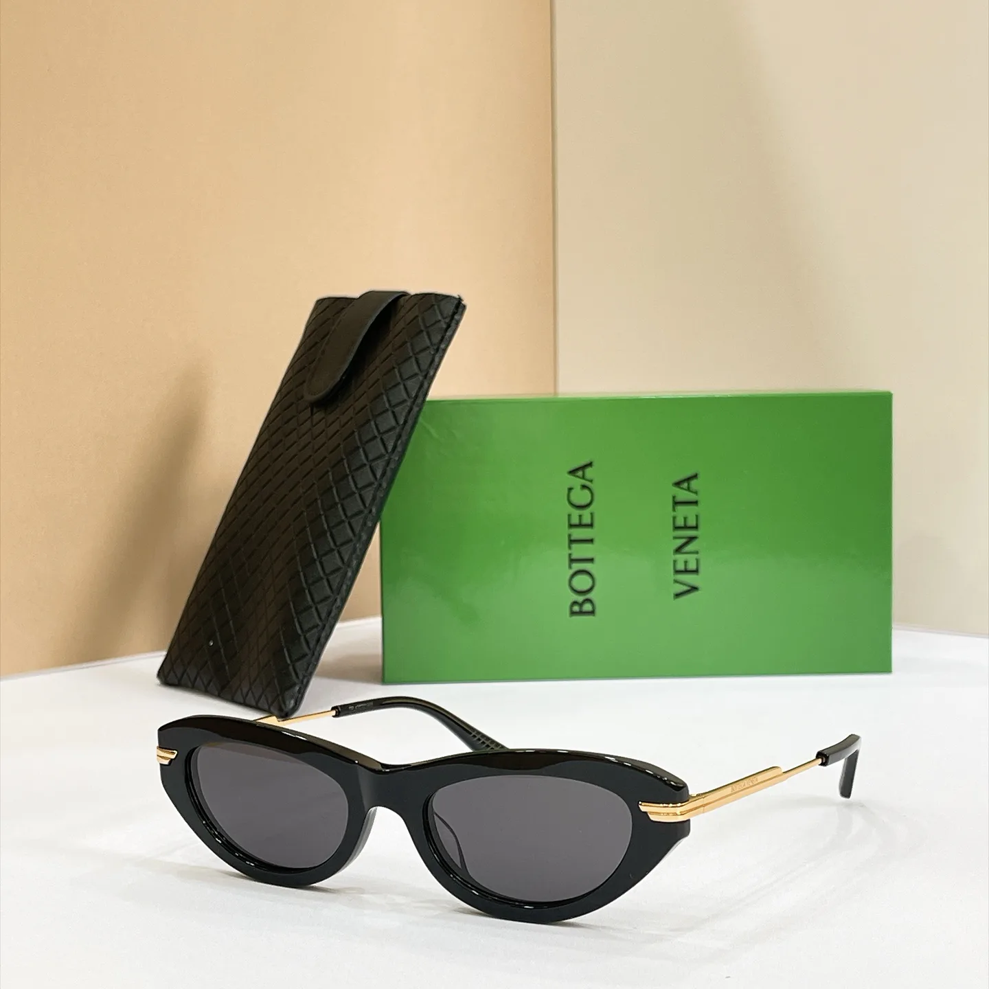 Glasses BOTTEGA VENETA 17816165