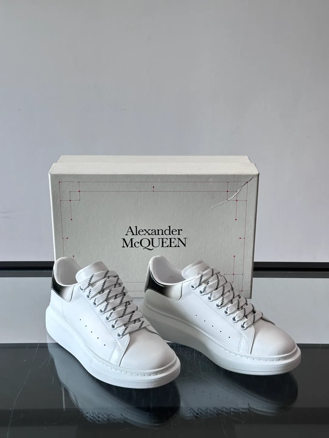 Women's Sneakers ALEXANDER MCQUEEN 17799785