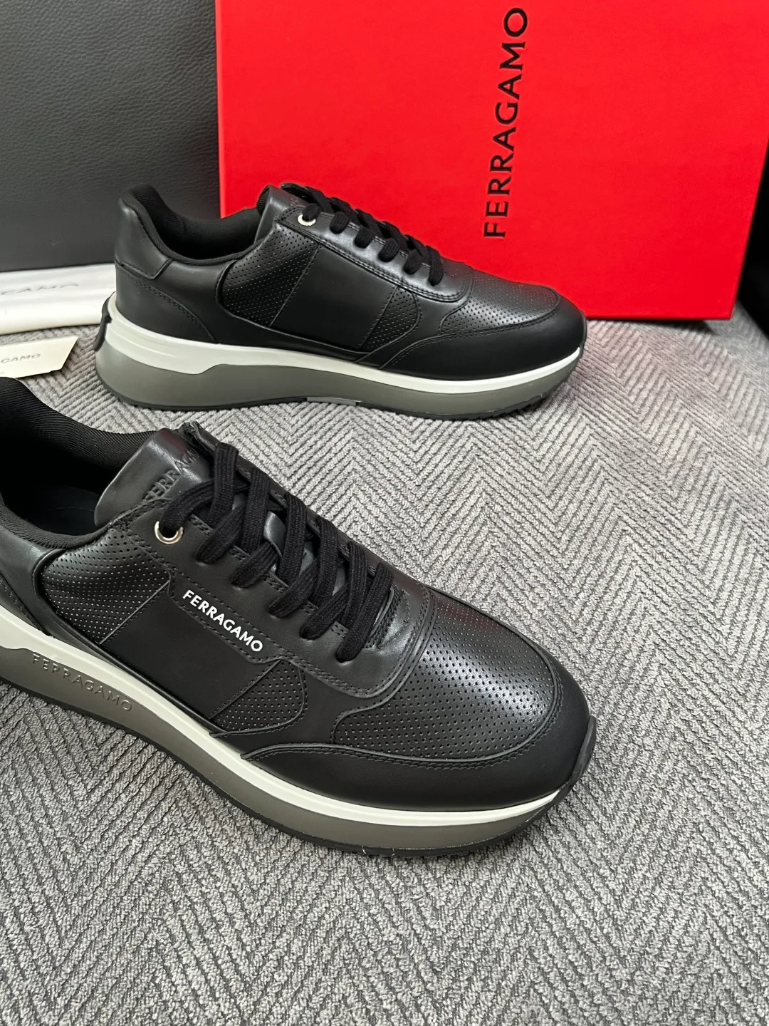Men's Sneakers SALVATORE FERRAGAMO 18495391