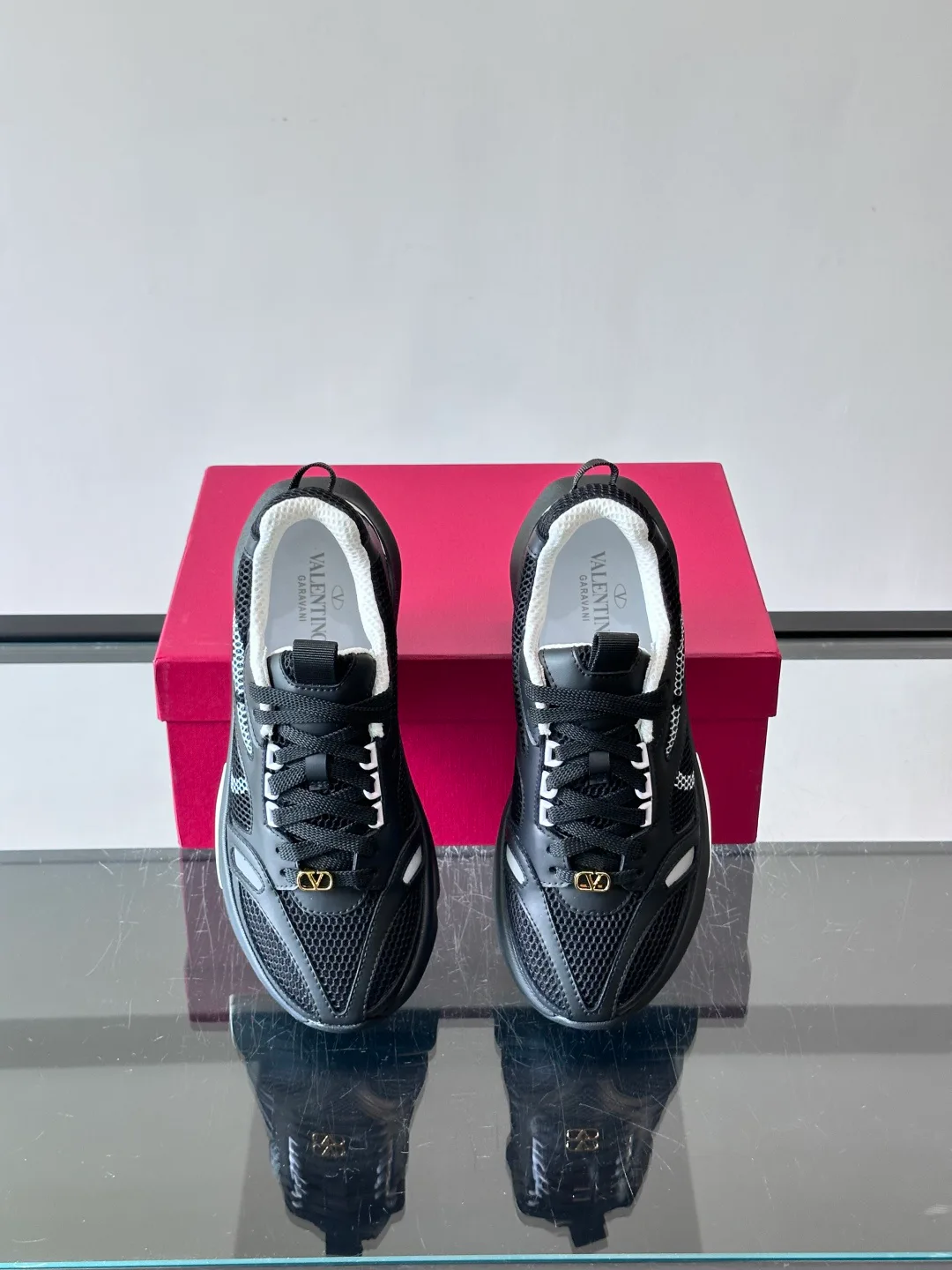 Men's Sneakers VALENTINO 17224118