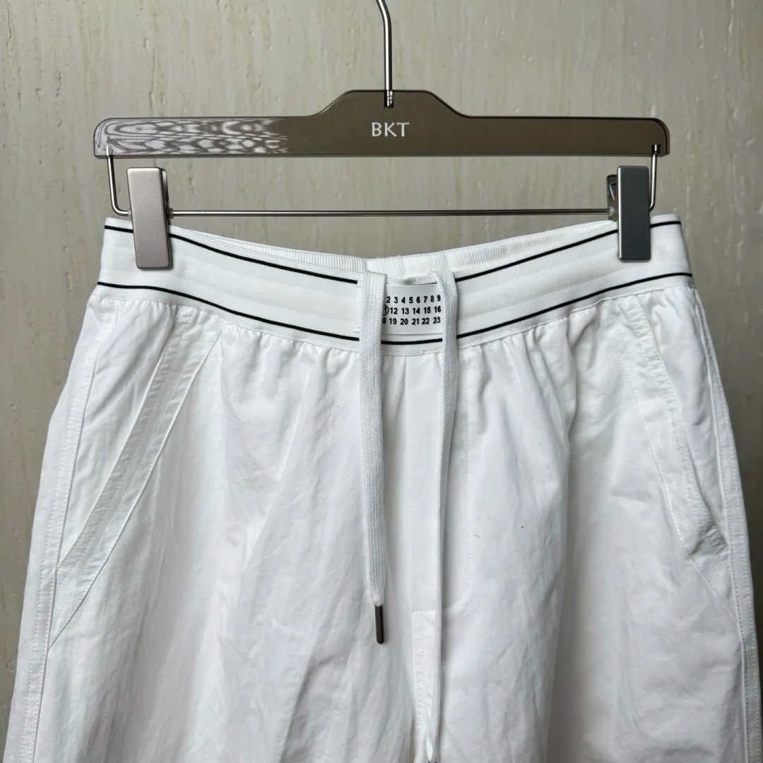 Men's Trousers MAISON MARGIELA 17902465