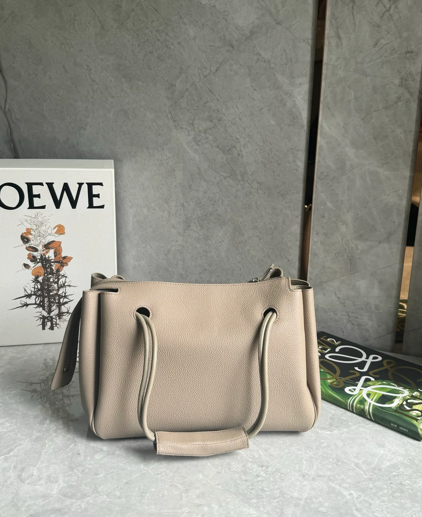 Women's Classic Handbags LOEWE 17551248