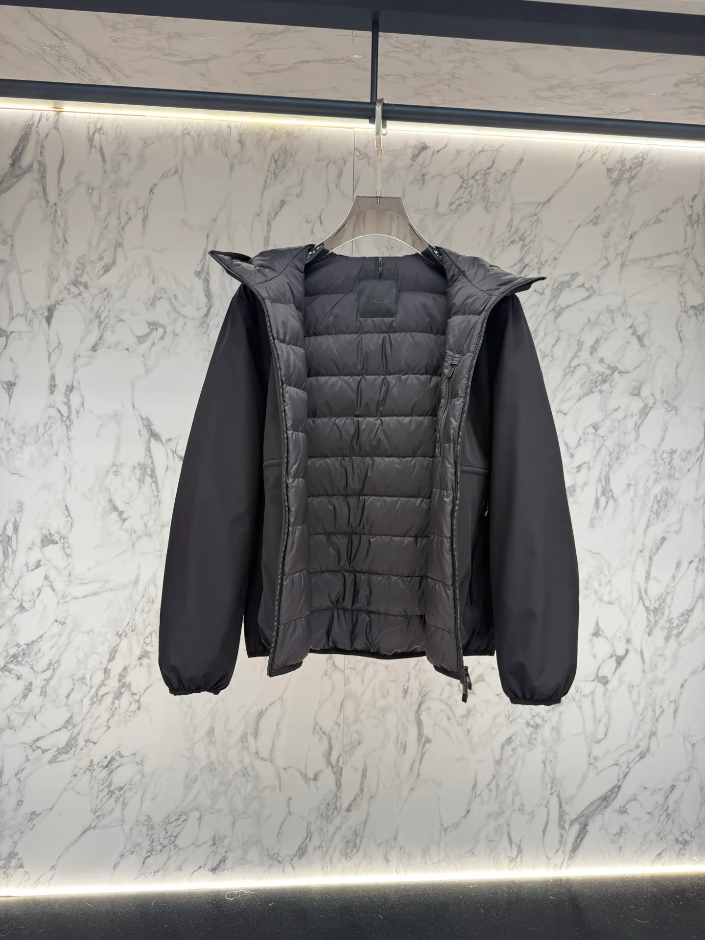 Men's Jackets And Down Jackets MONCLER 17830218