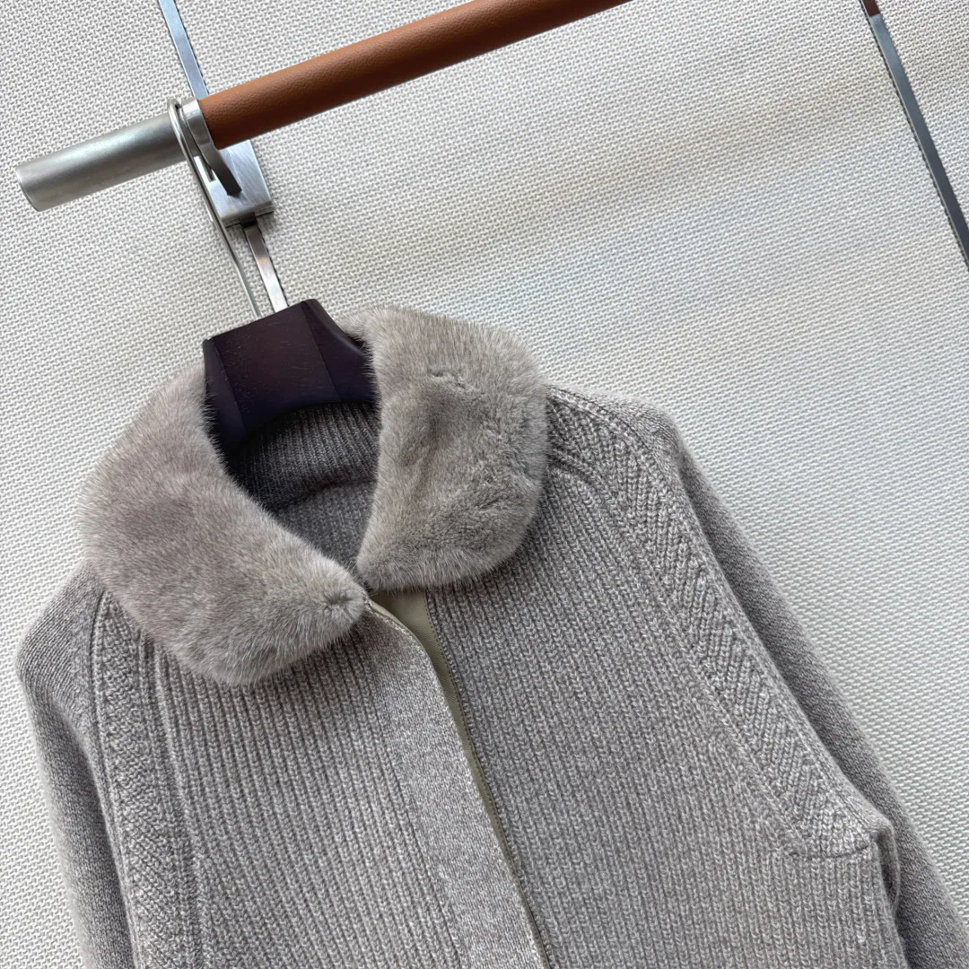Women's Jumpers And Sweaters LORO PIANA 18398319
