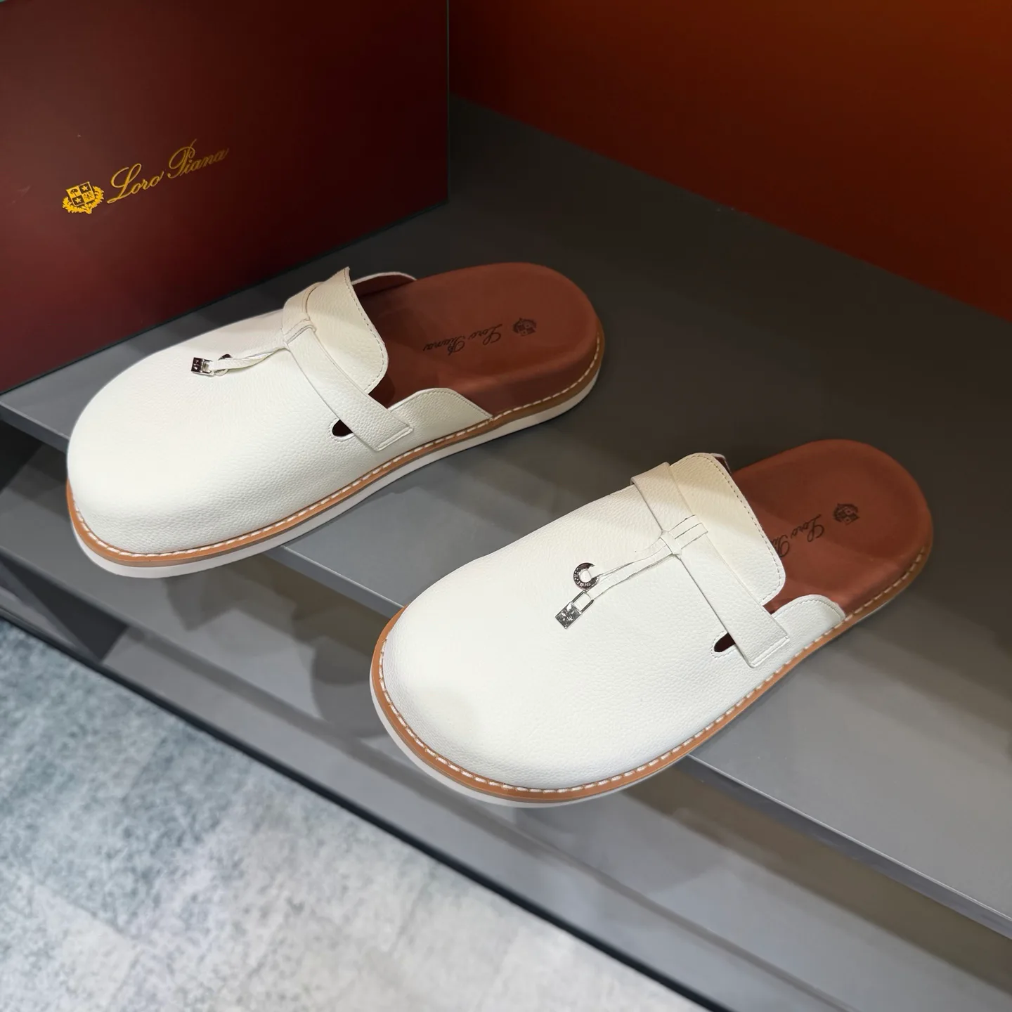 Women's Mules And Clogs LORO PIANA 18400775