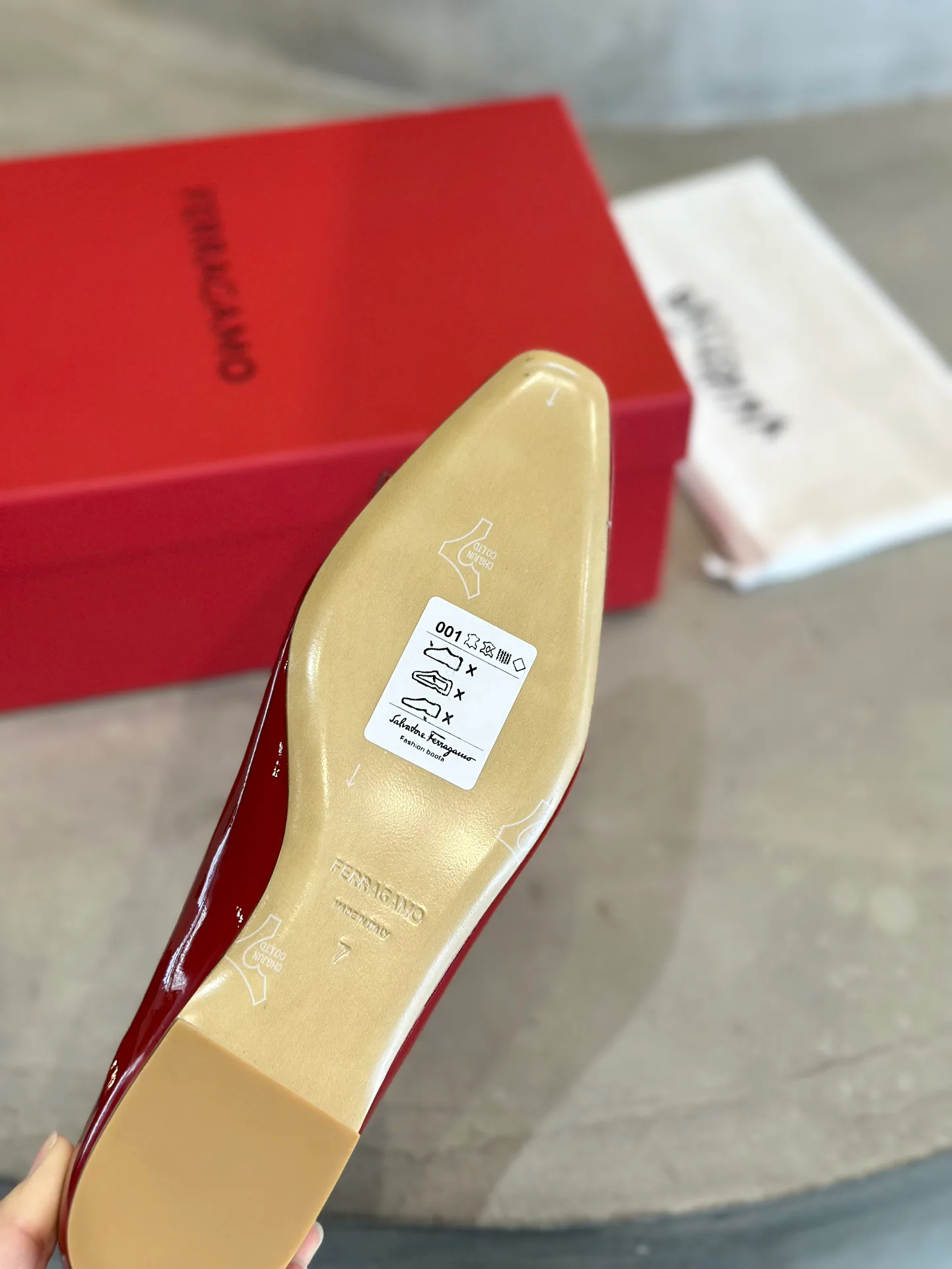 Women's Ballet Flats SALVATORE FERRAGAMO 18531764
