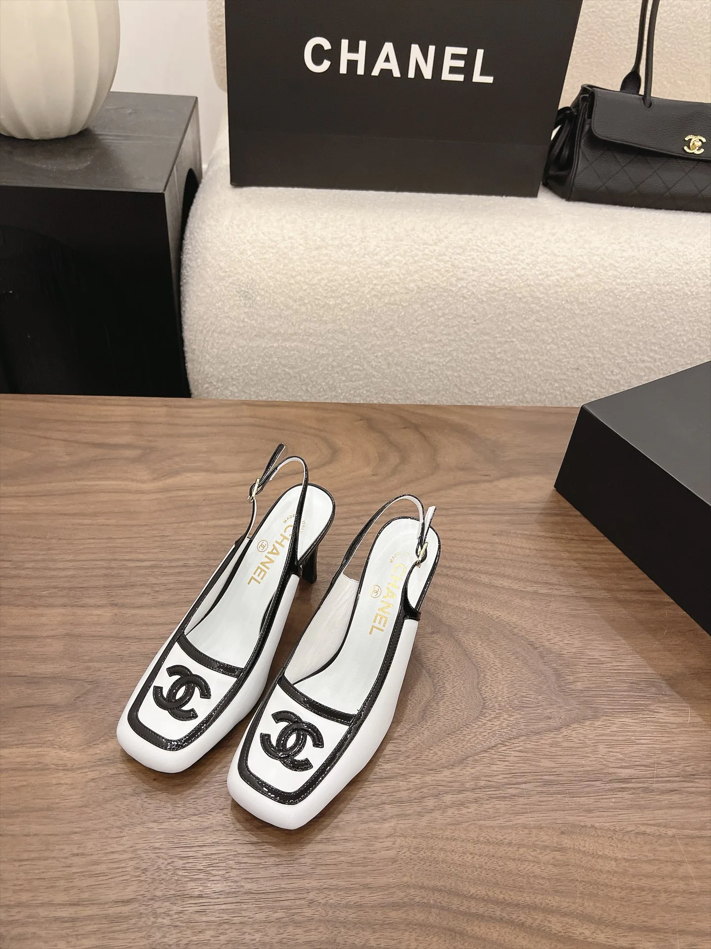 Women's Heels CHANEL 17815427