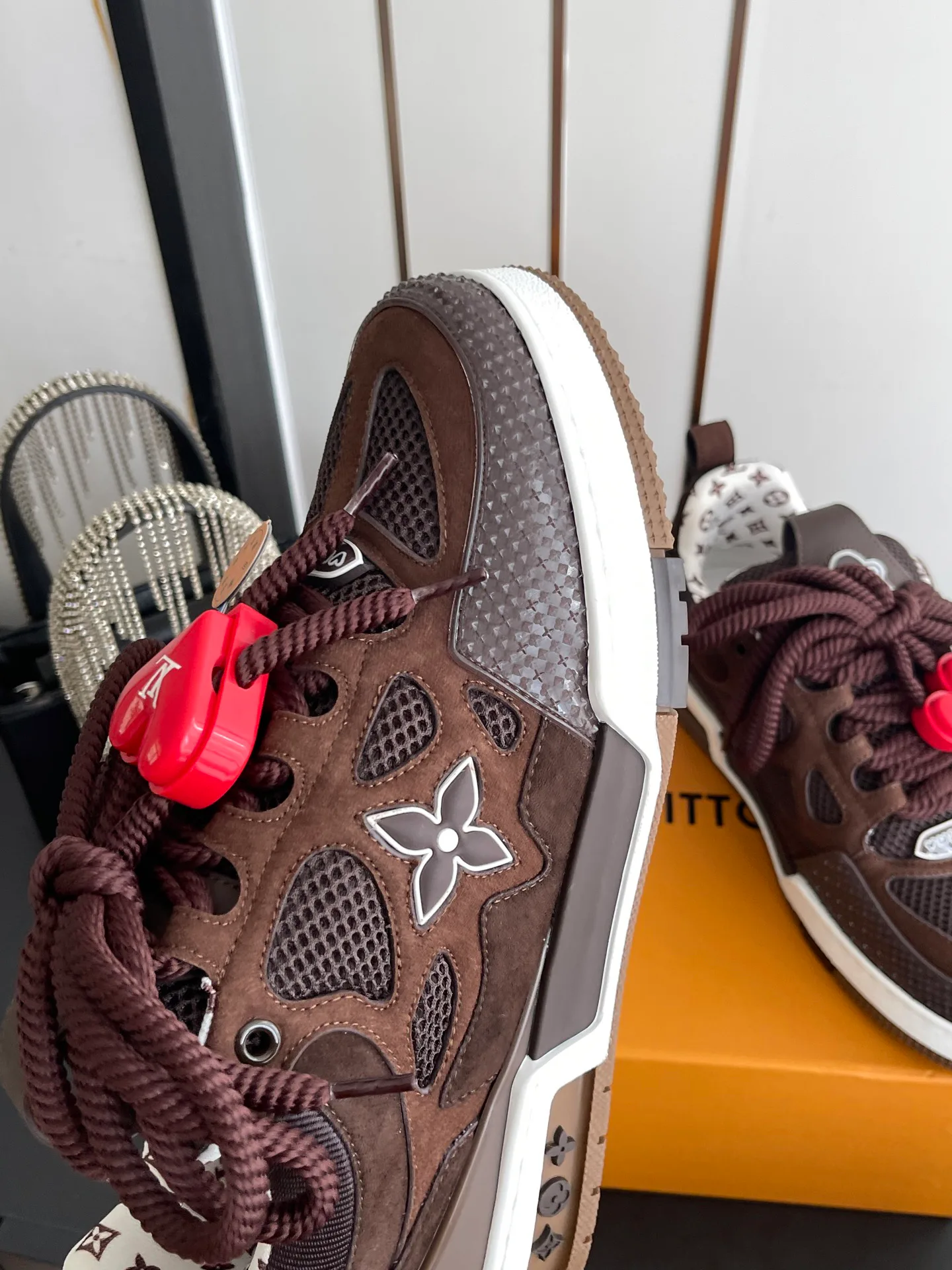 Women's Sneakers LOUIS VUITTON 17554387